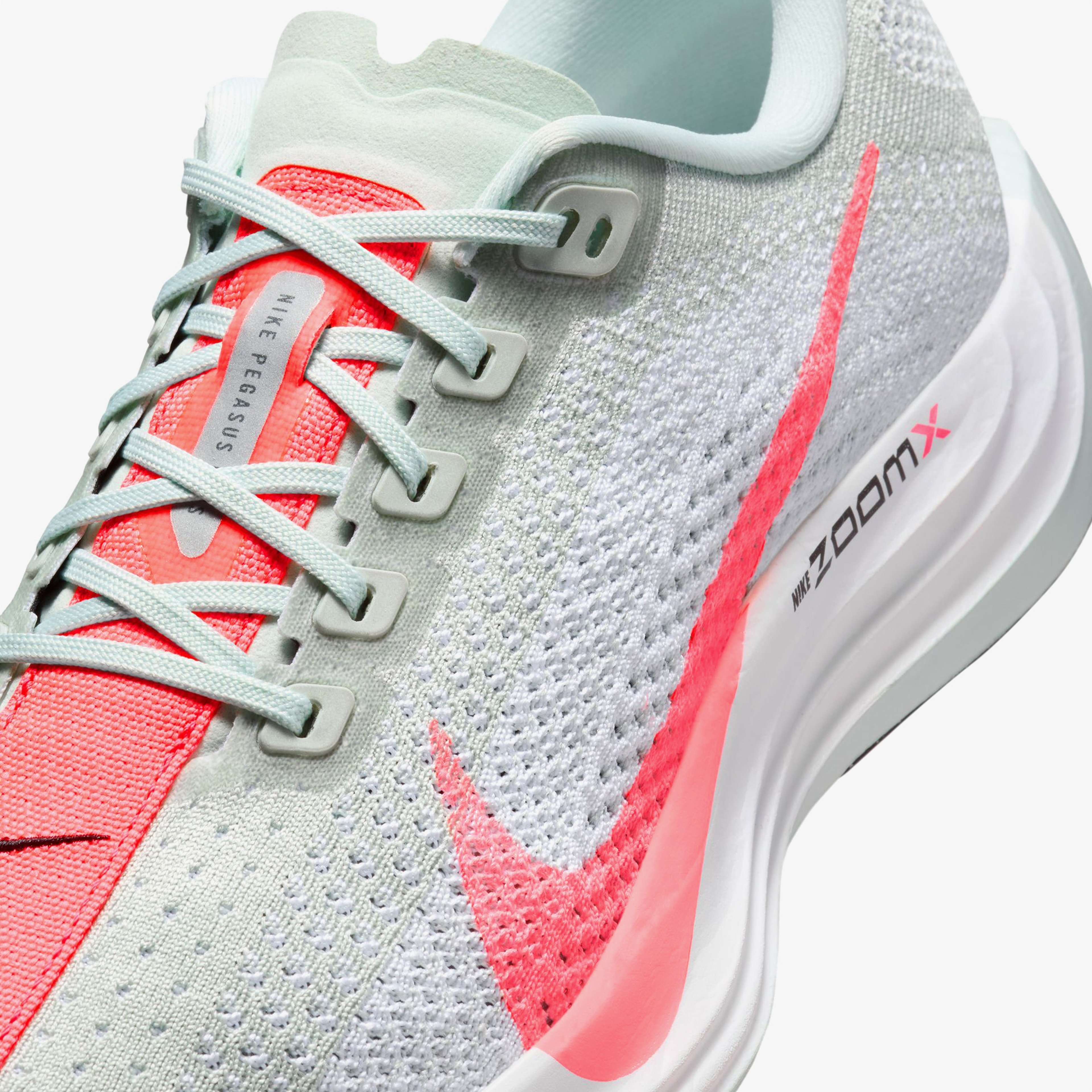 Nike Kadın Beyaz Koşu Ayakkabısı