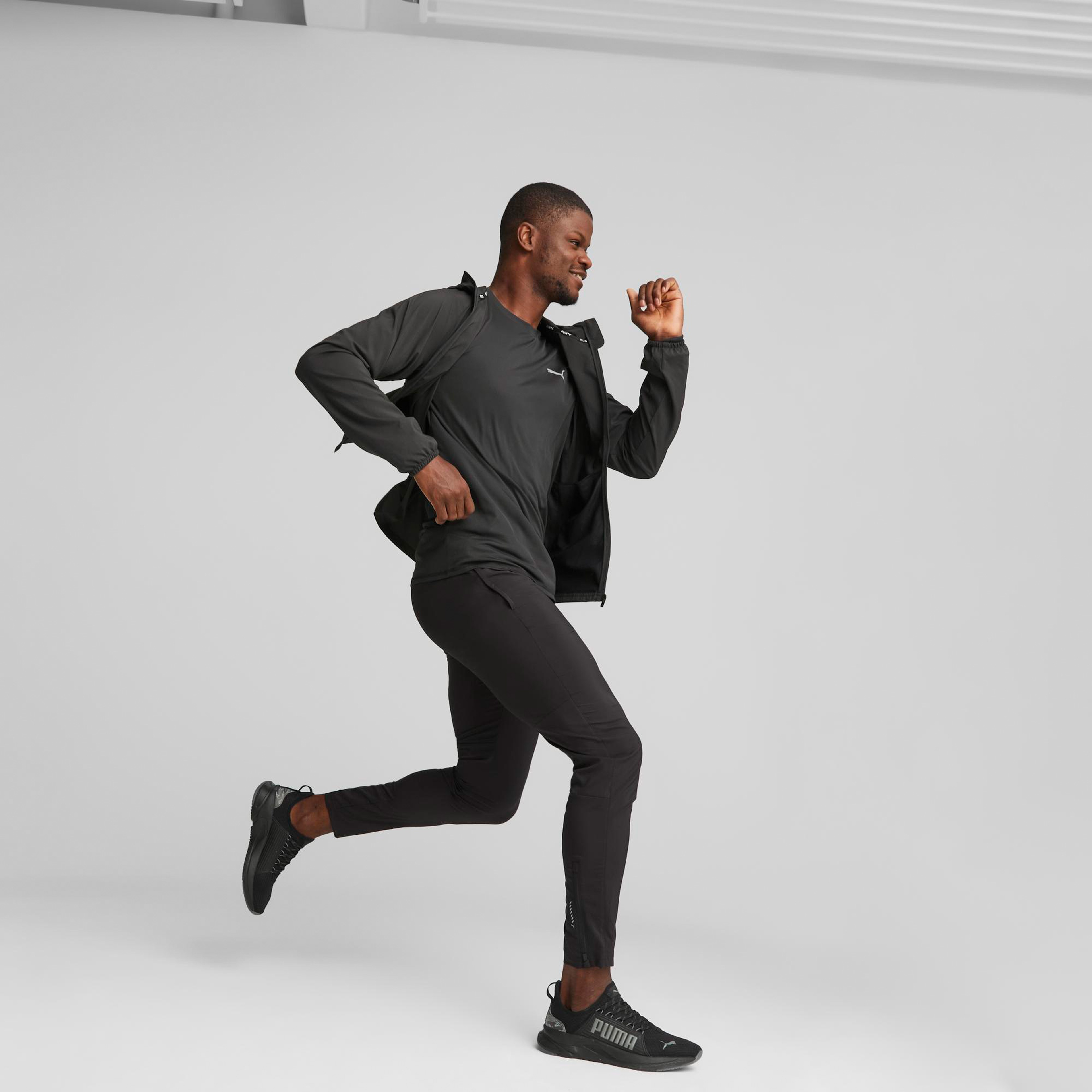 Puma Run Favourite Erkek Siyah Koşu Ceketi