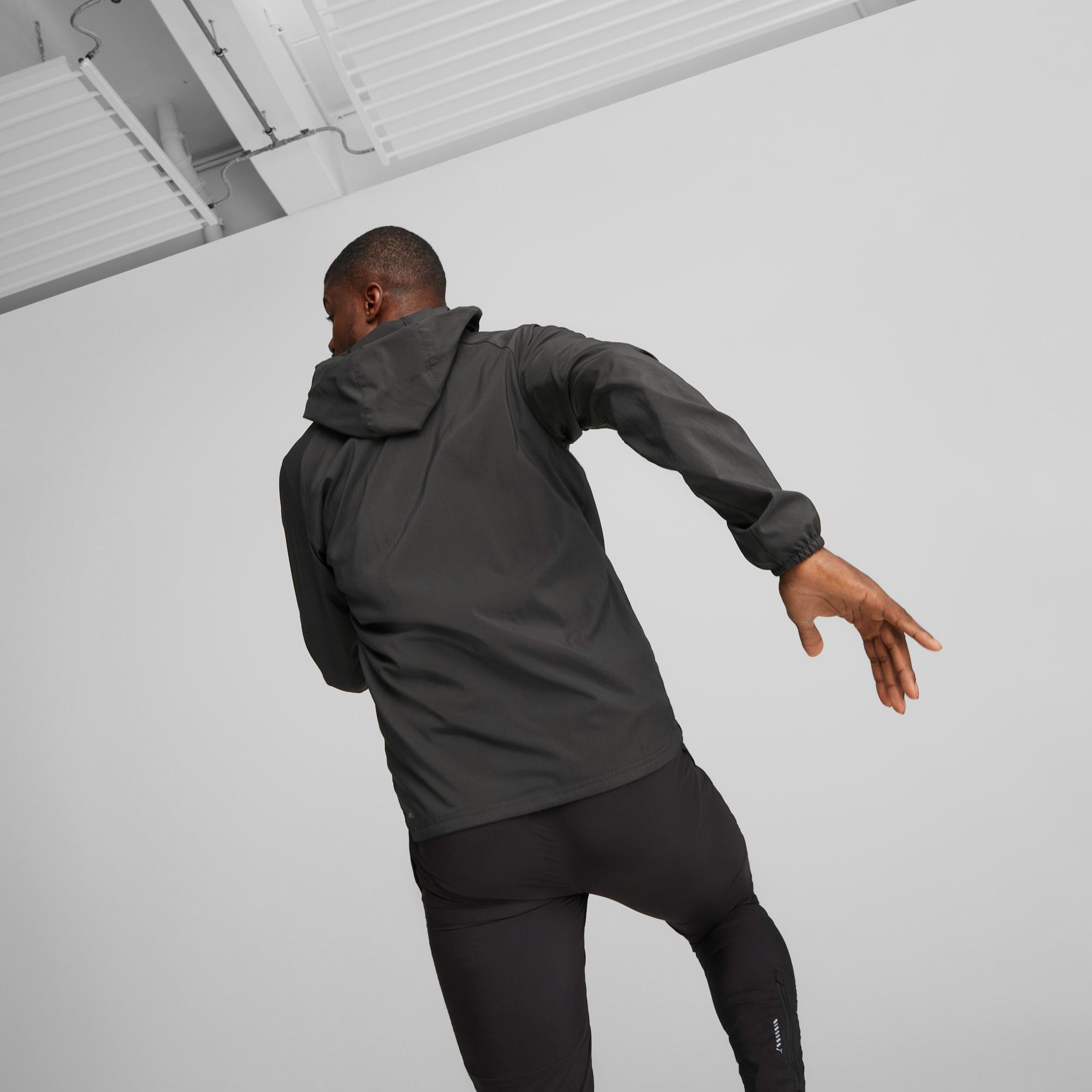 Puma Run Favourite Erkek Siyah Koşu Ceketi