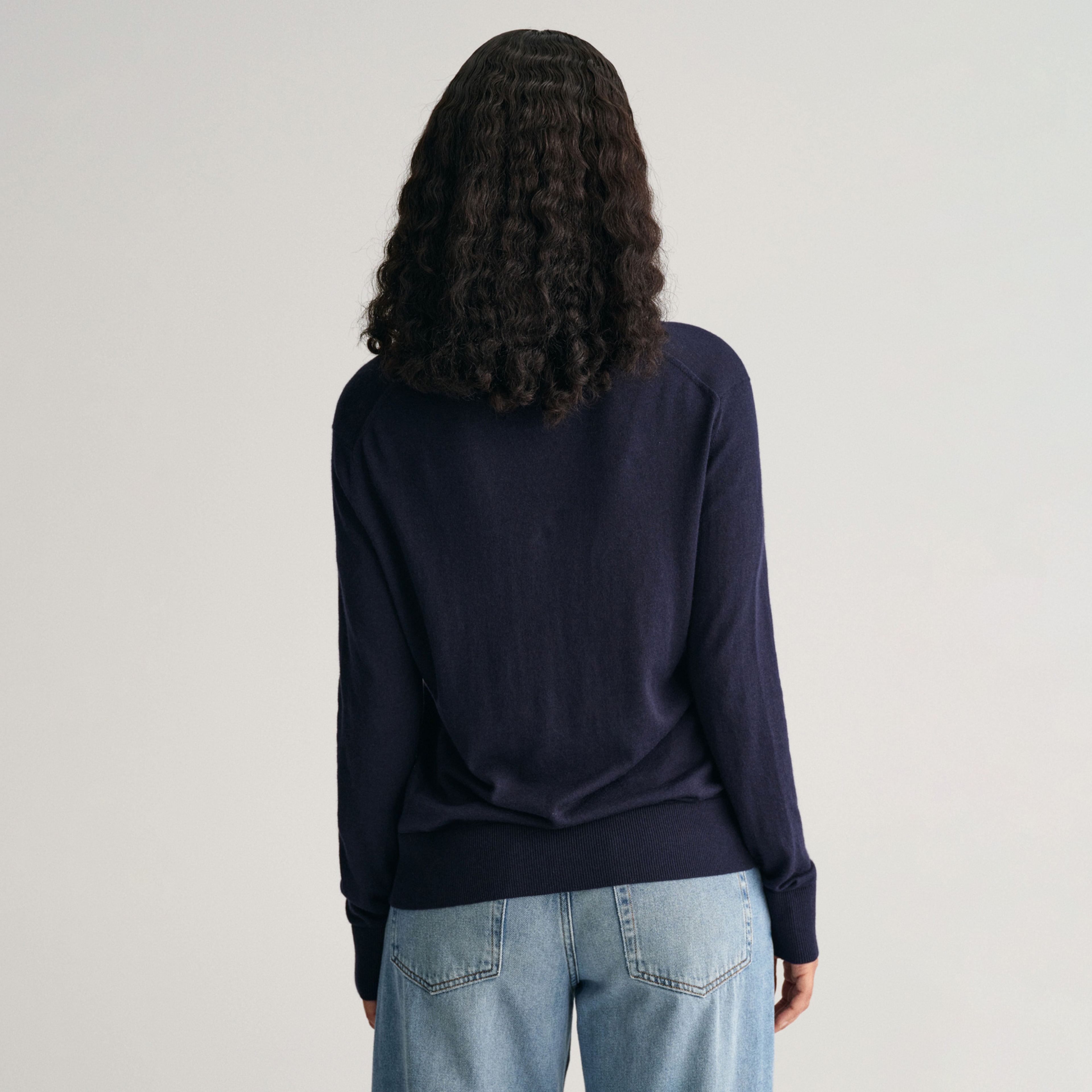 GANT Kadın Lacivert Regular Fit V Yaka Kazak