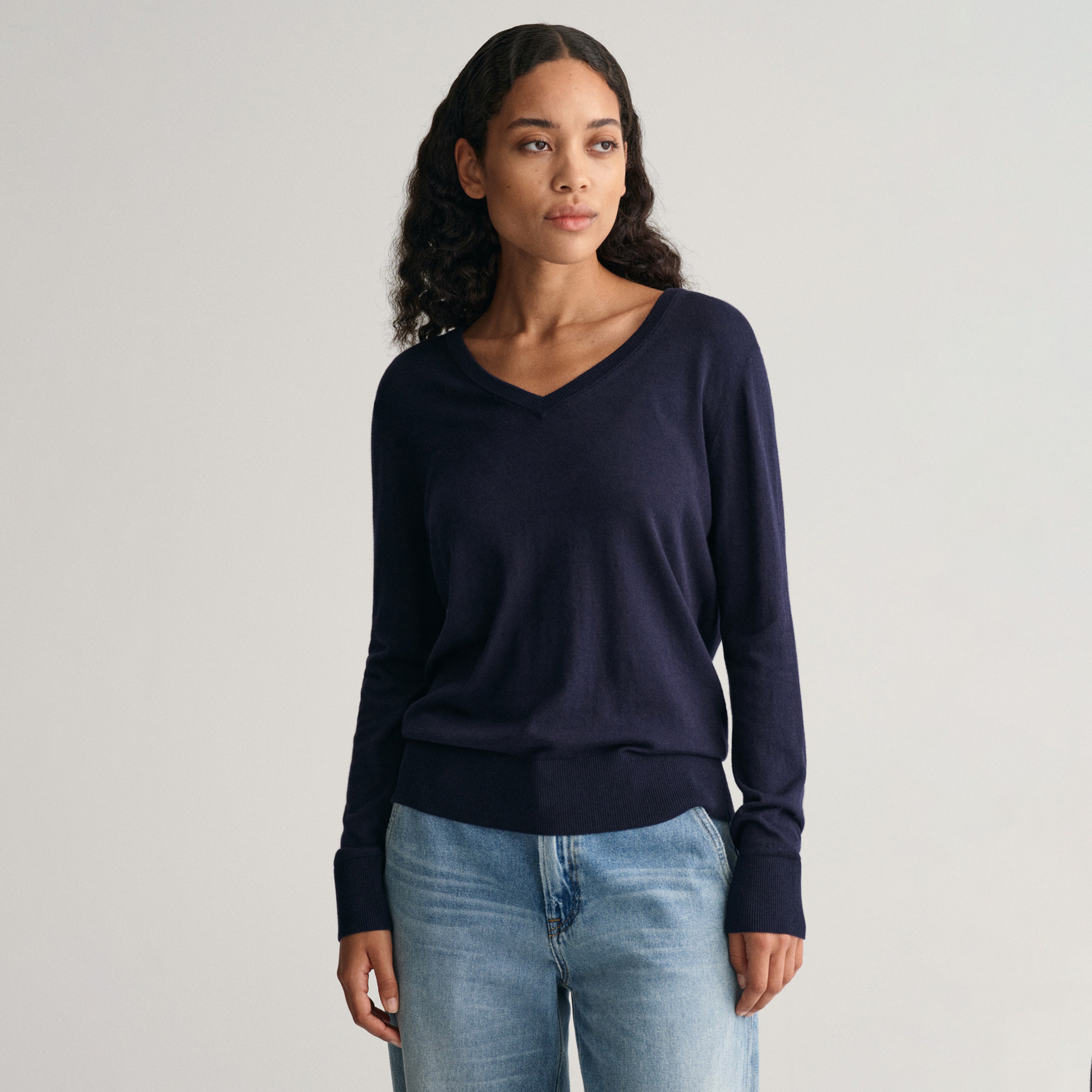 GANT Kadın Lacivert Regular Fit V Yaka Kazak