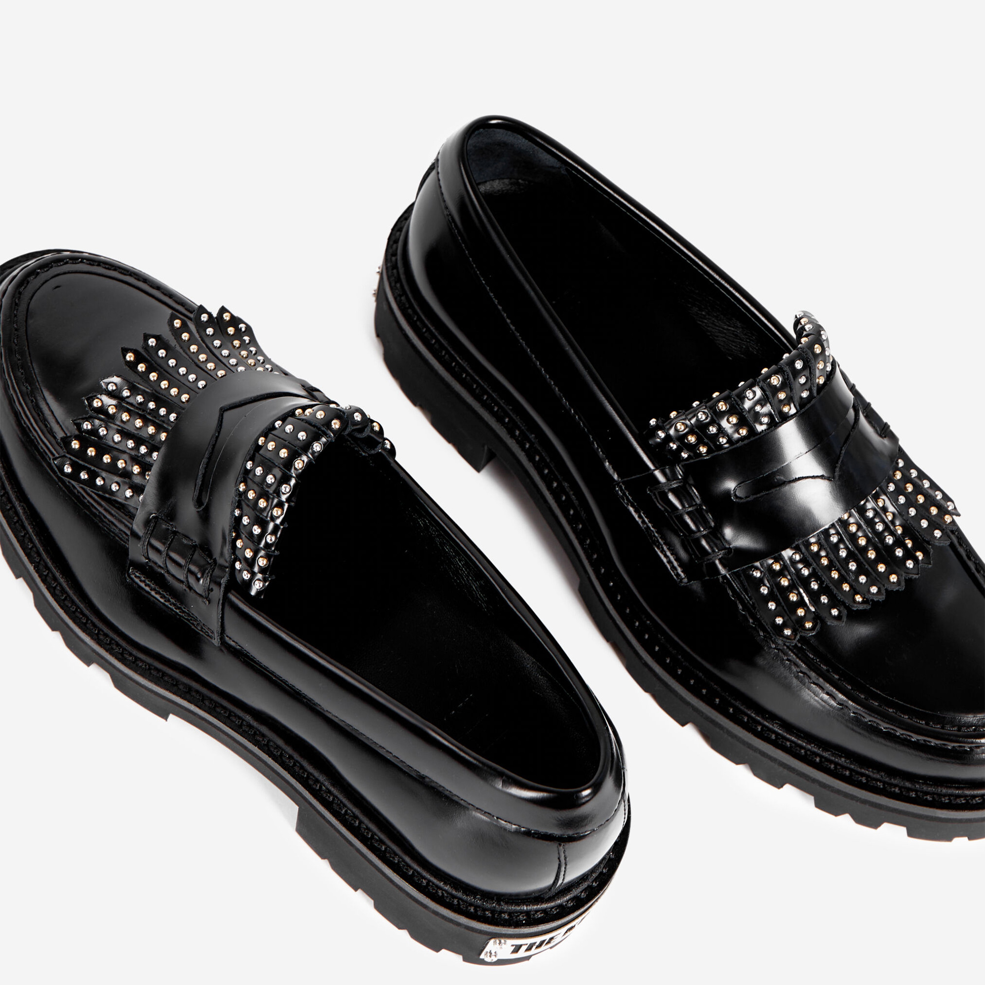 KADIN SİYAH AYAKKABI