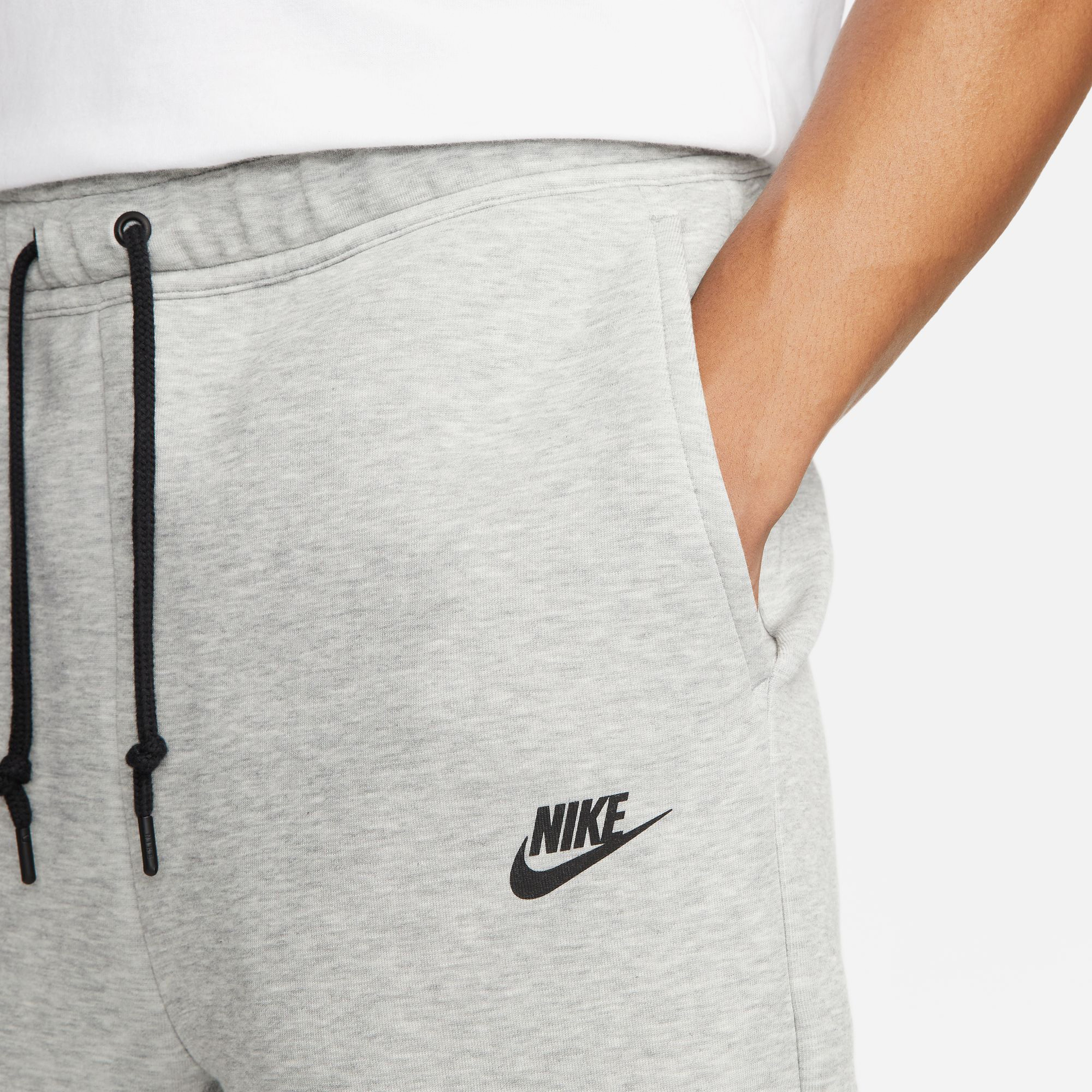 Nike Tech Fleece Erkek Gri Şort