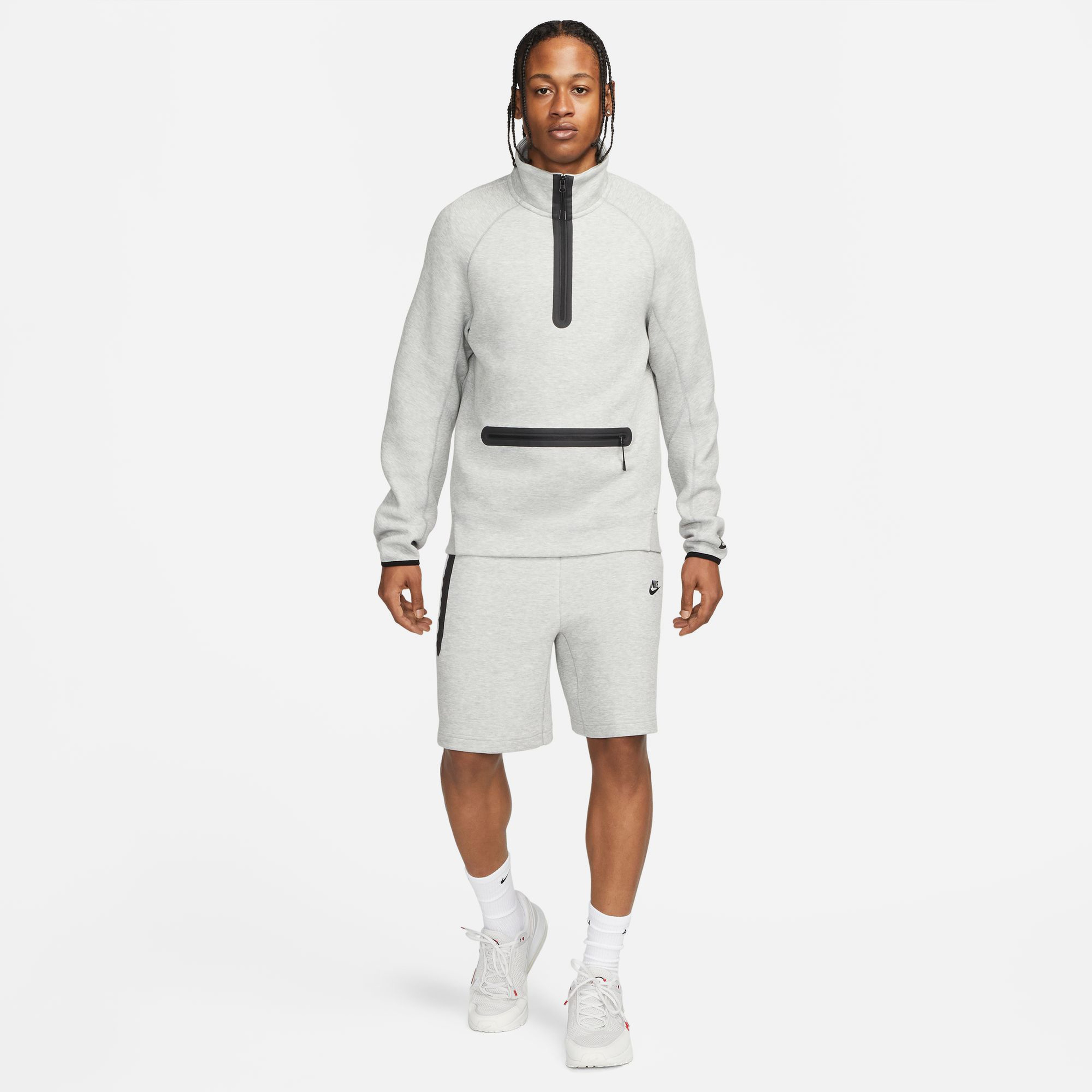 Nike Tech Fleece Erkek Gri Şort