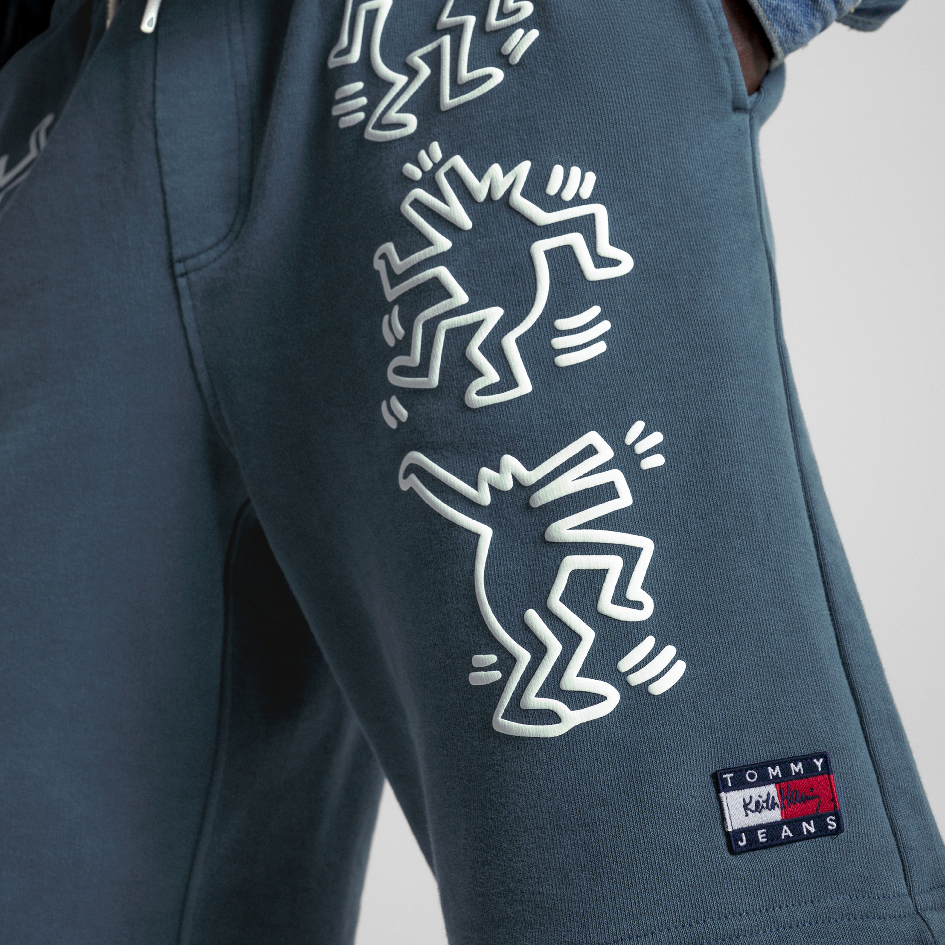 Tommy Jeans x Keith Haring Unisex Mavi Şort