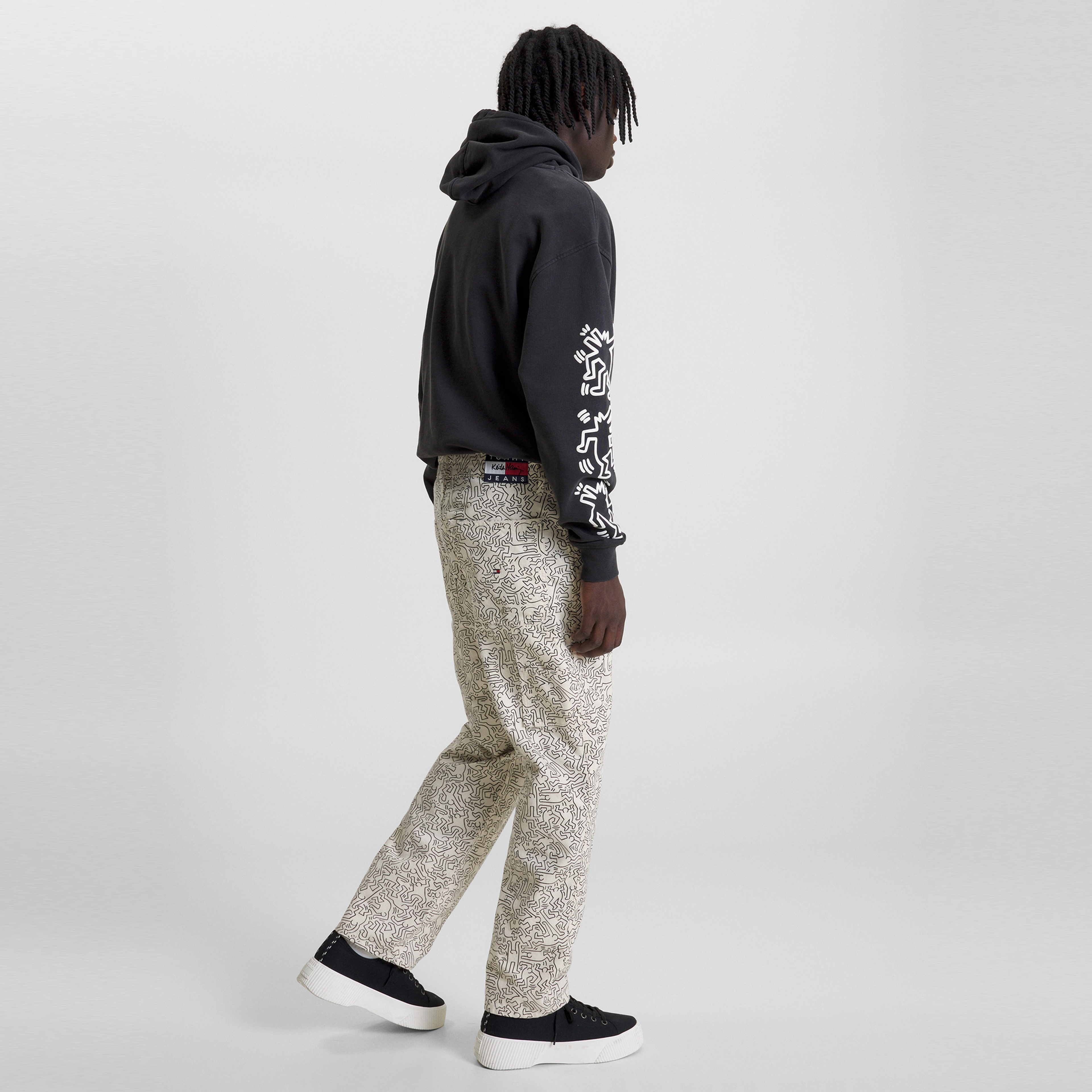 Tommy Jeans x Keith Haring Dancing Erkek Beyaz Pantolon