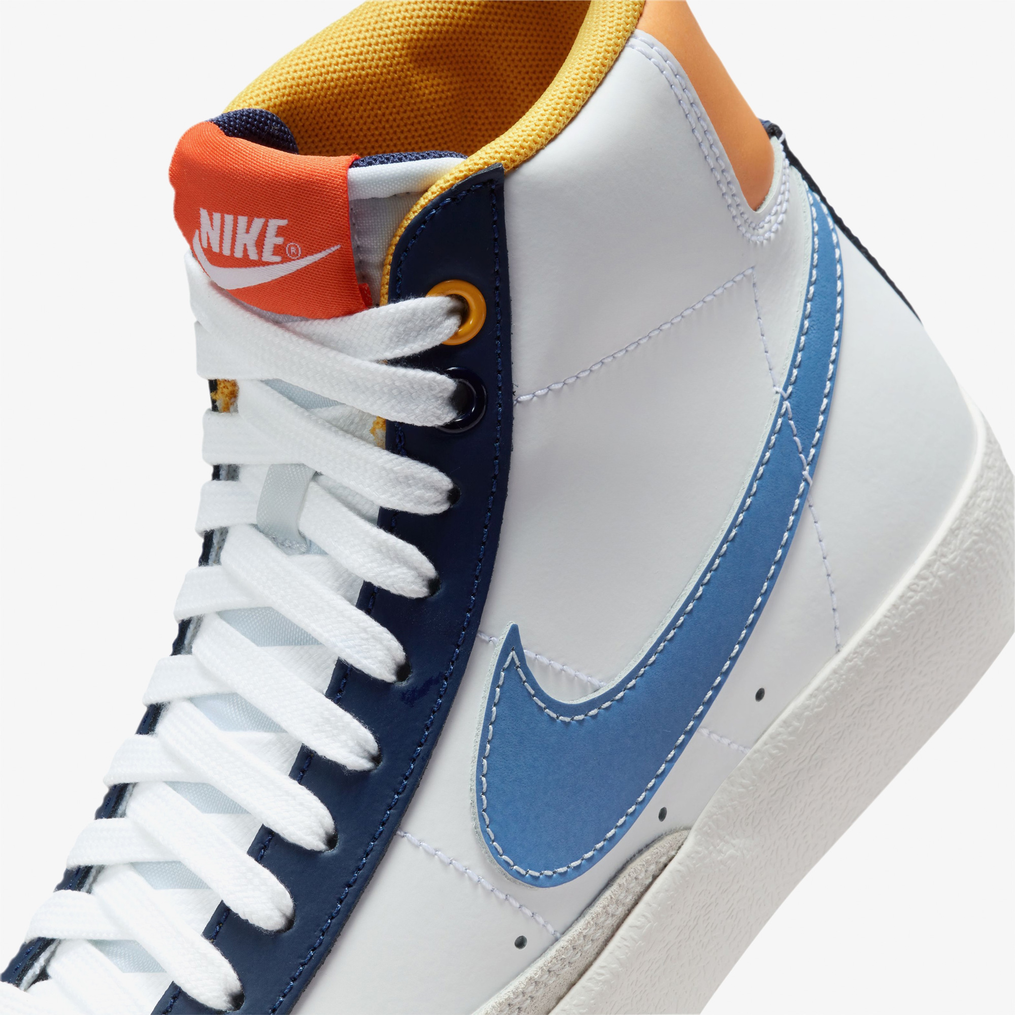 Nike Blazer Mid '77 Kadın Beyaz Sneaker