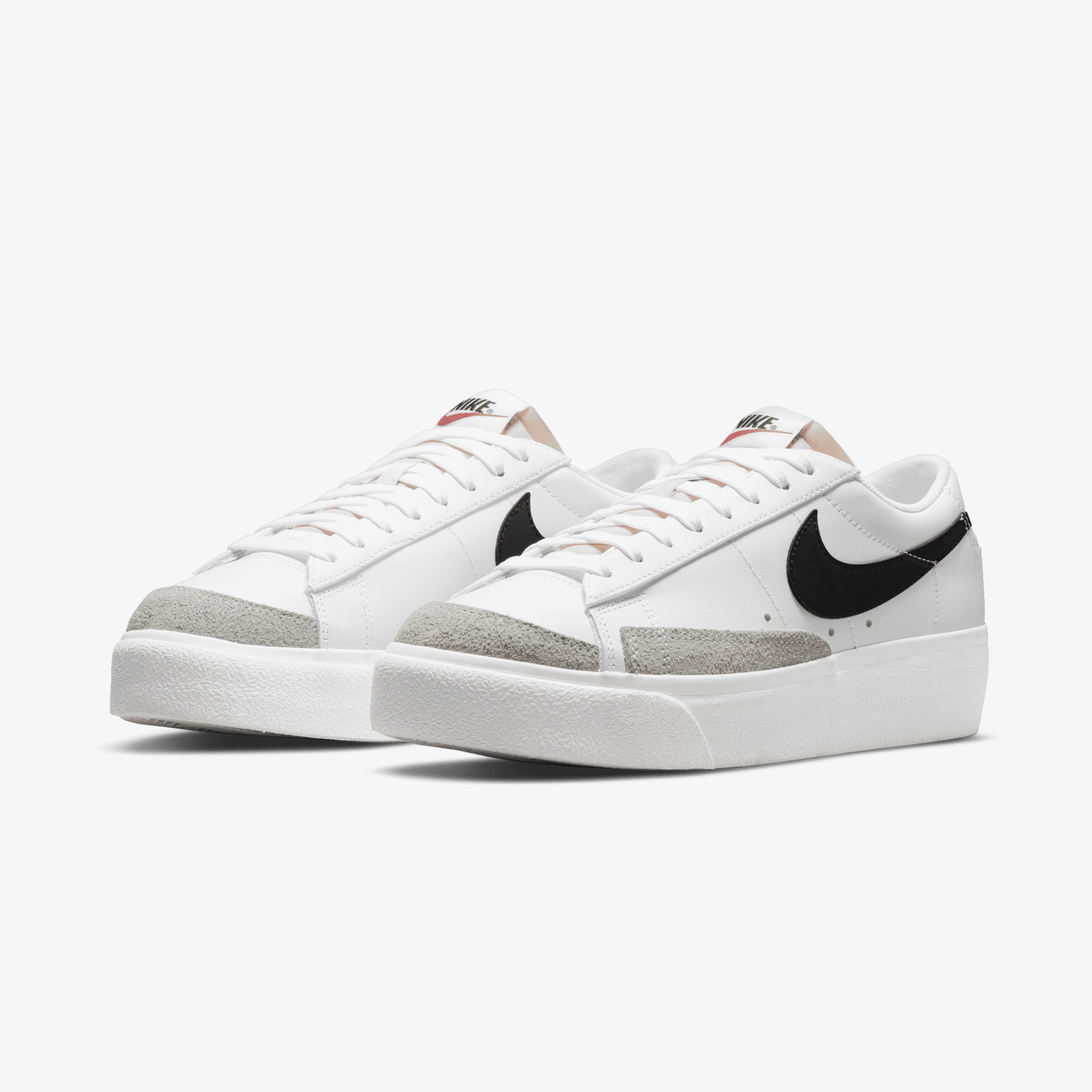 Nike Blazer Low Platform Kadın Beyaz Spor Ayakkabı
