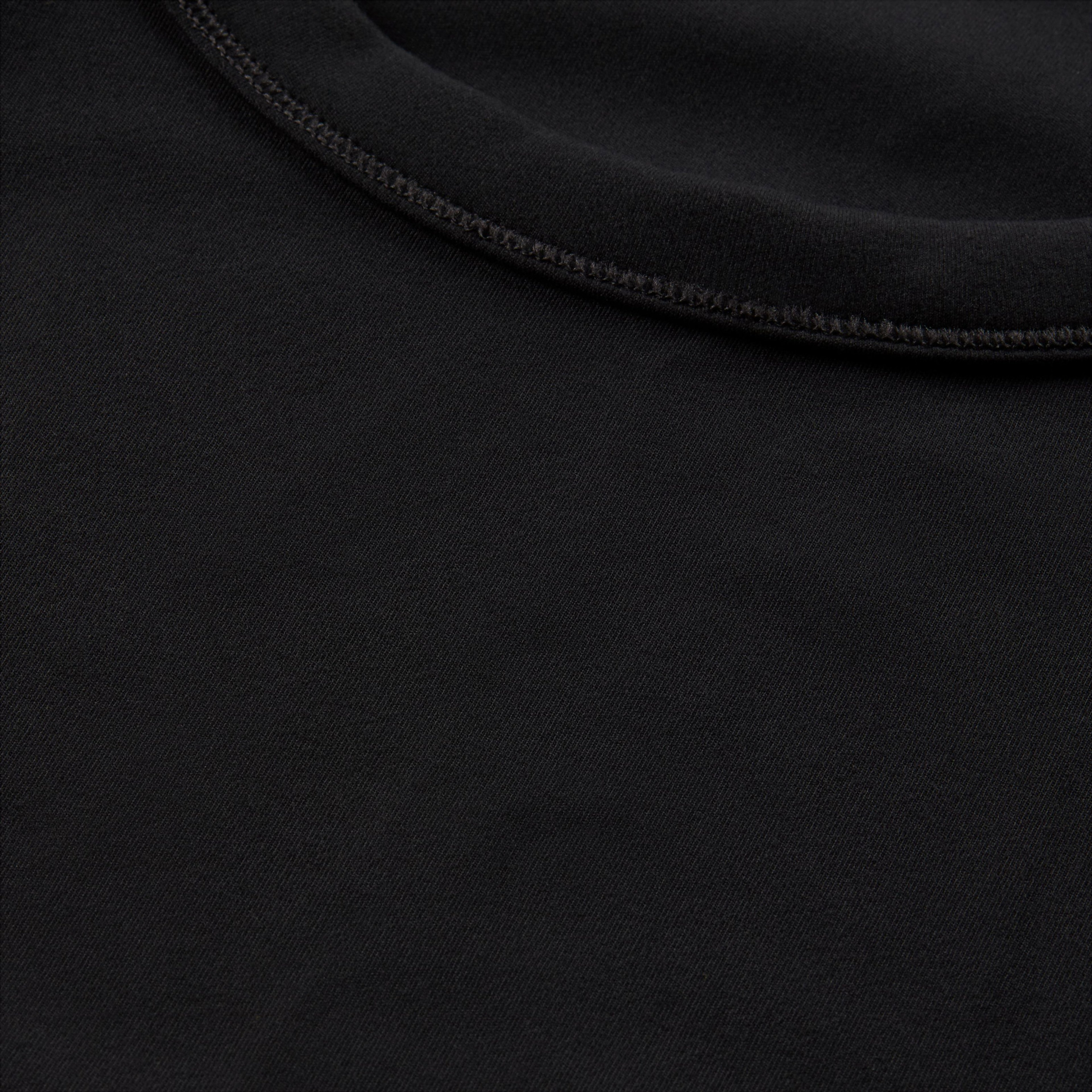 Nike One Fitted Dri-FIT Kadın Siyah Crop T-Shirt