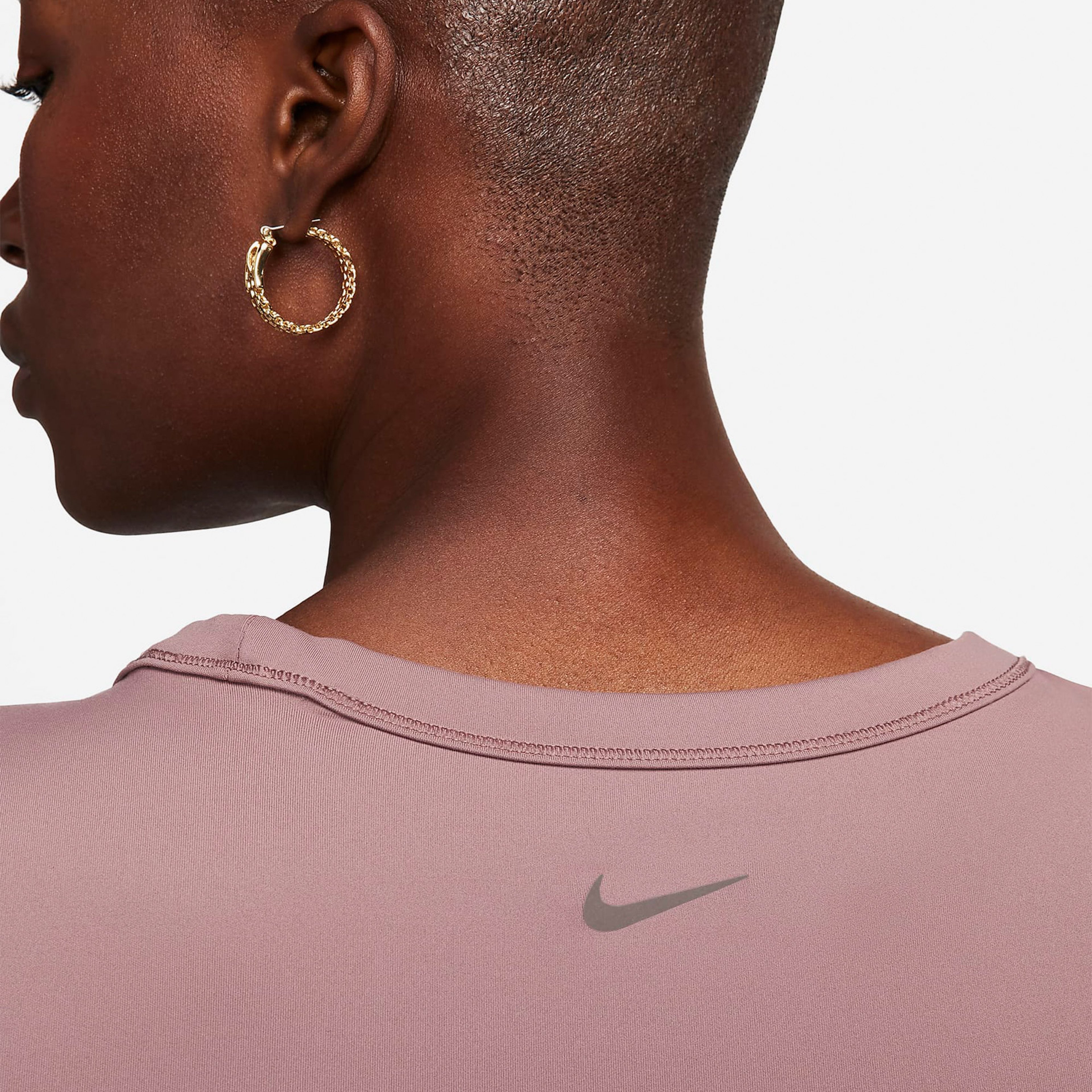 Nike One Fitted Dri-FIT Kadın Kahverengi Crop T-Shirt