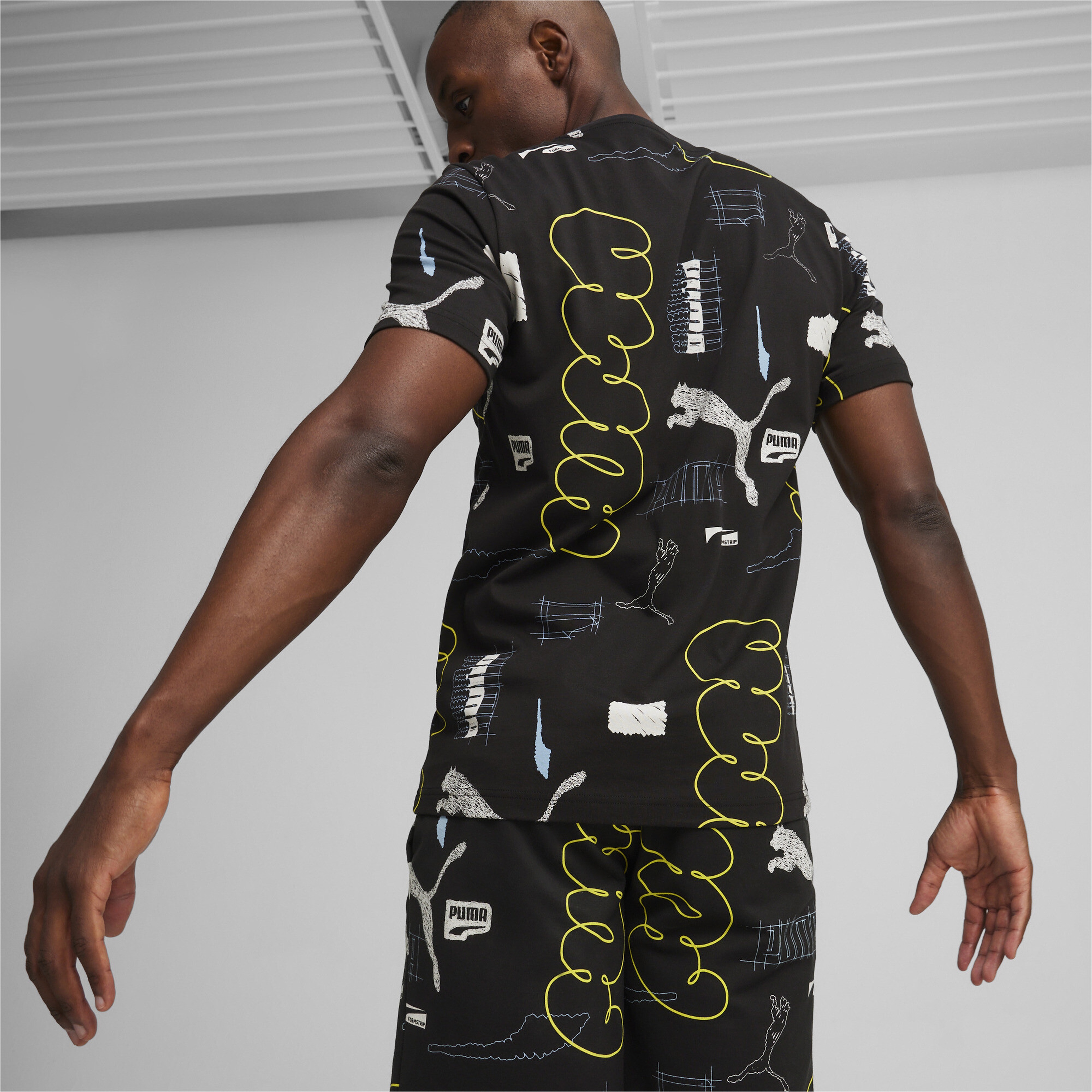 Puma Brand Love Aop Erkek Siyah T-Shirt