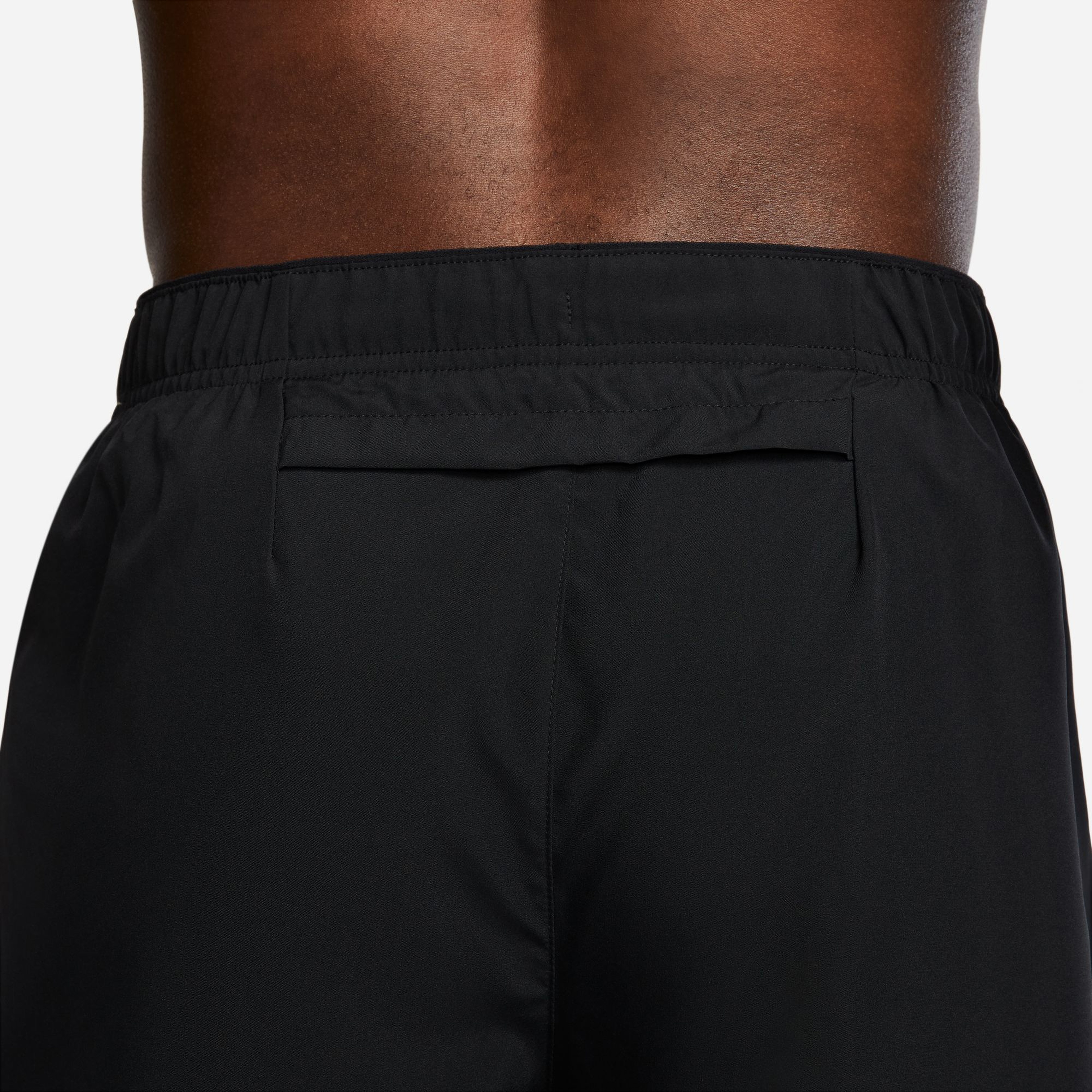 Nike Dri-FIT Challenger Erkek Siyah Şort