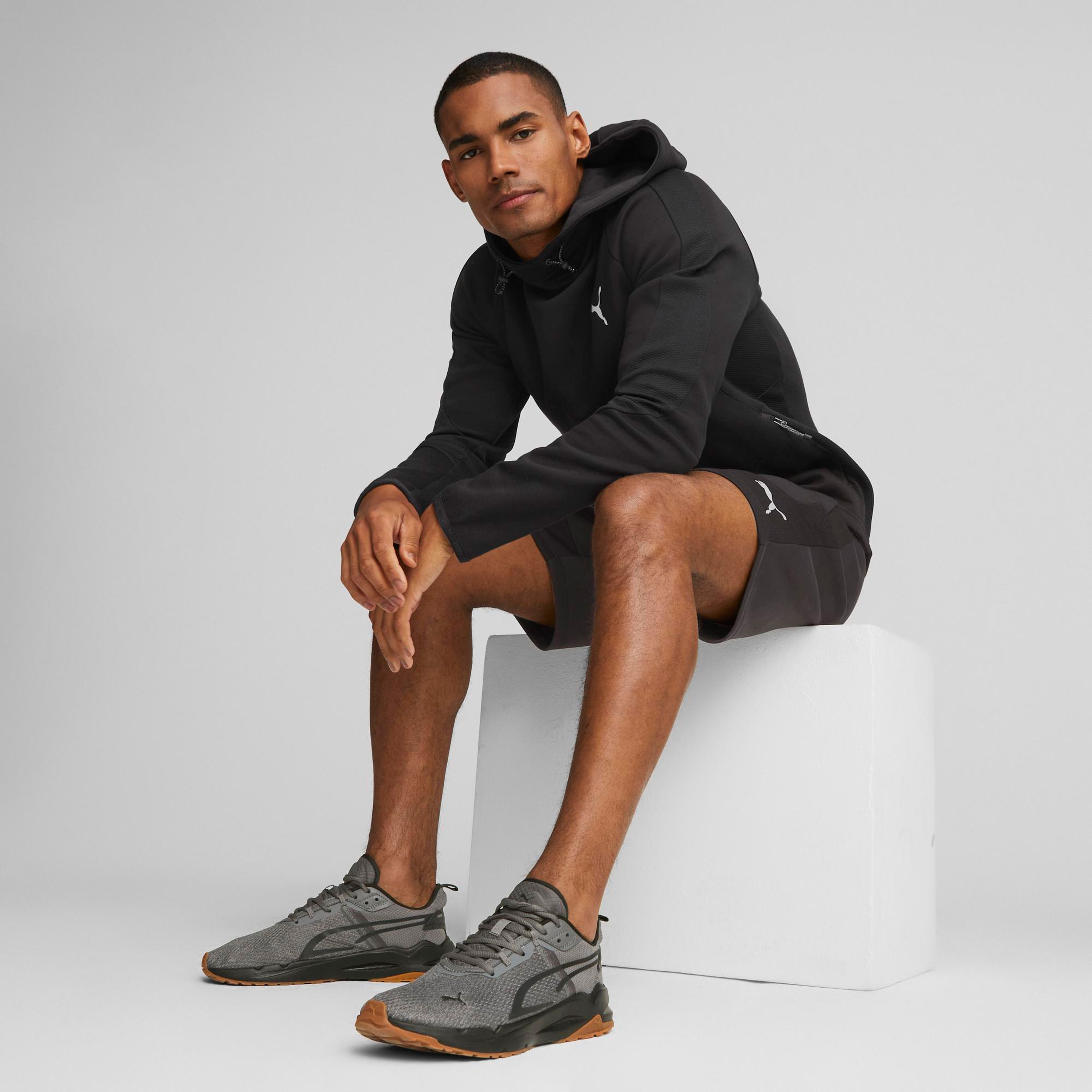 Puma Erkek Siyah Sweatshirt