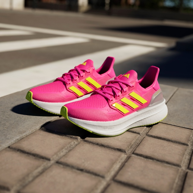 Adidas Pembe Adidas Ultraboost 5
