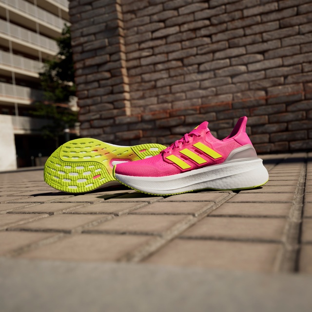 Adidas Pembe Adidas Ultraboost 5