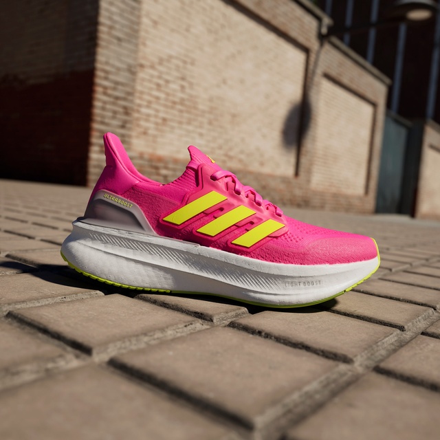 Adidas Pembe Adidas Ultraboost 5