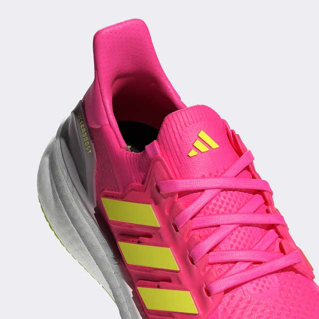 Adidas Pembe Adidas Ultraboost 5