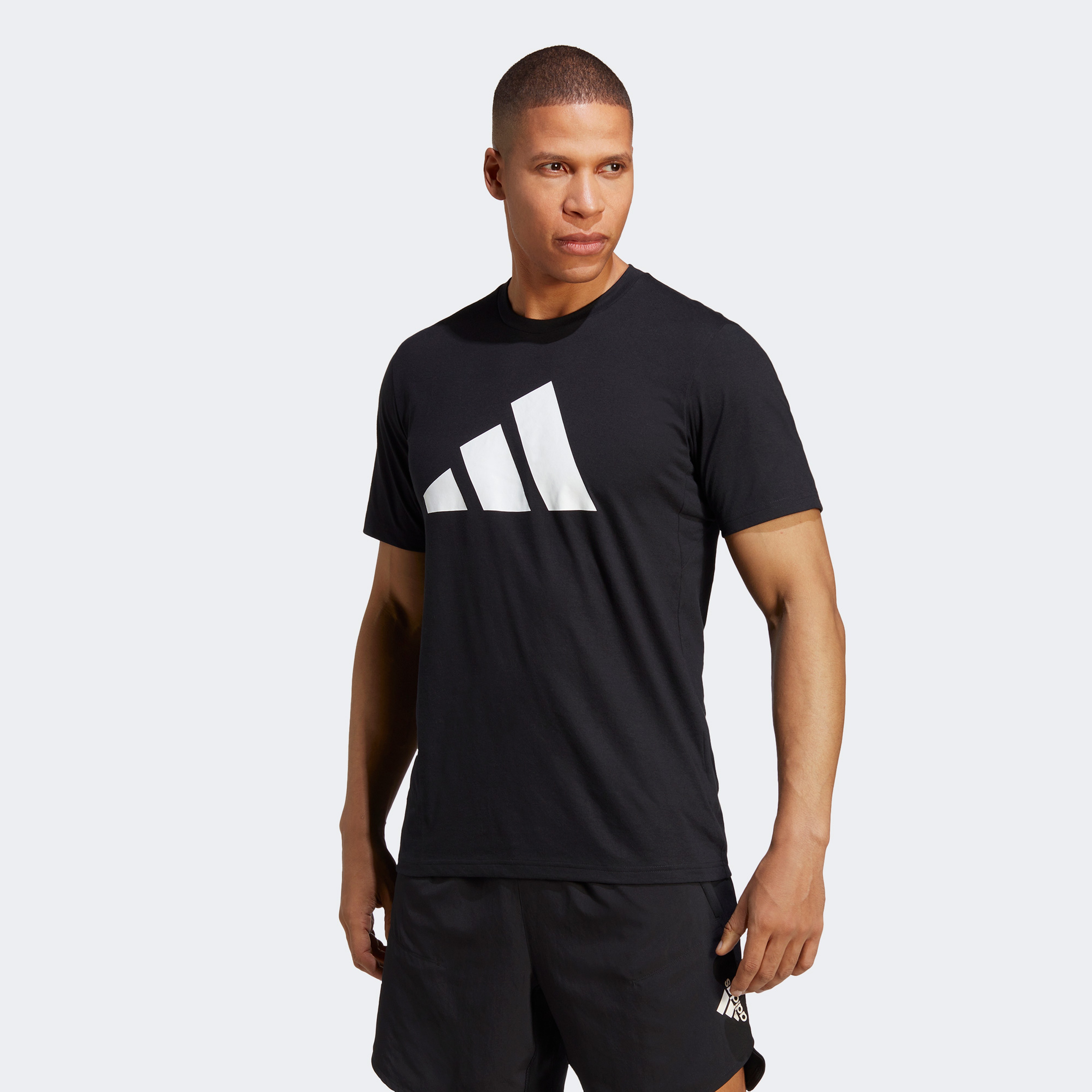Adidas Erkek Siyah T-Shirt