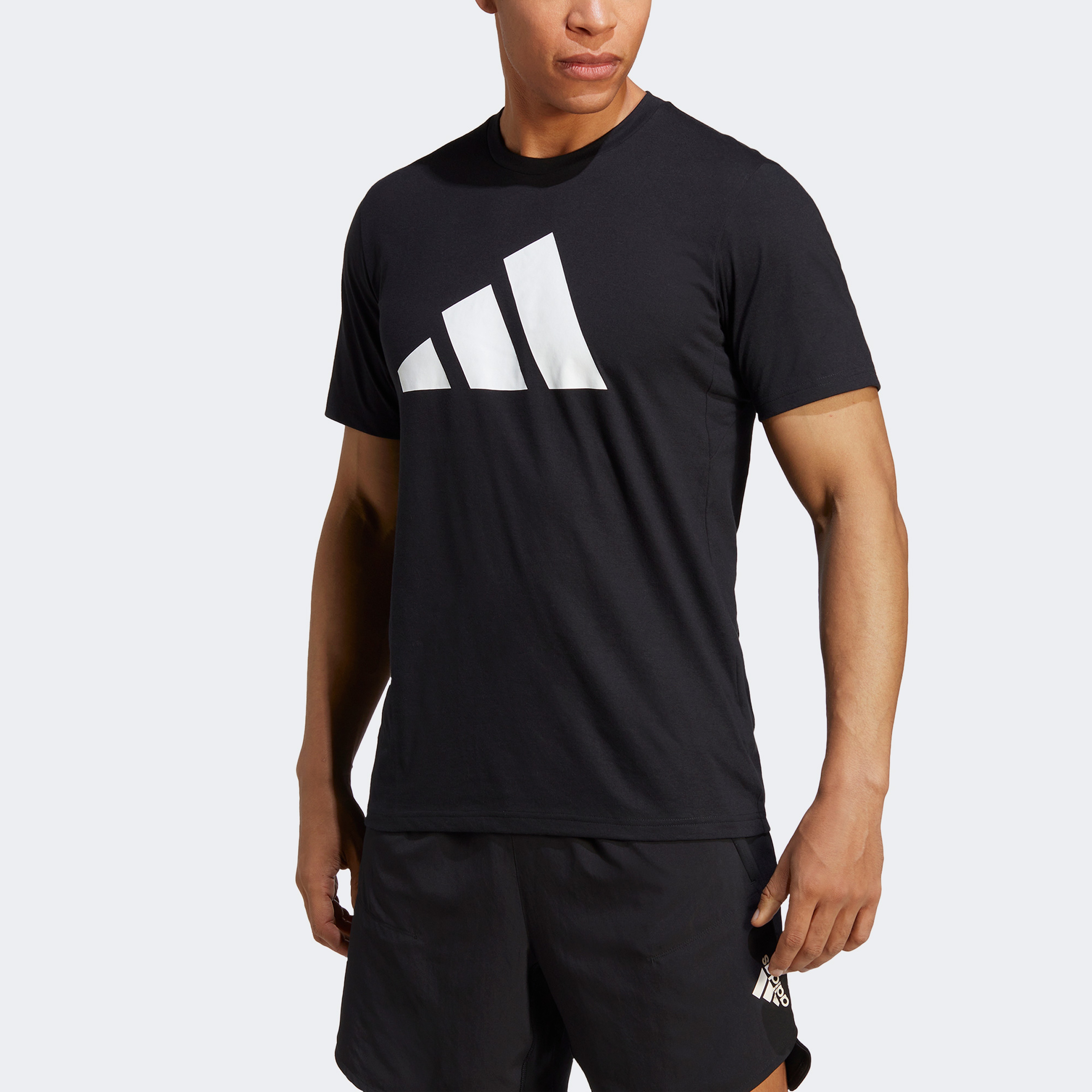 Adidas Erkek Siyah T-Shirt
