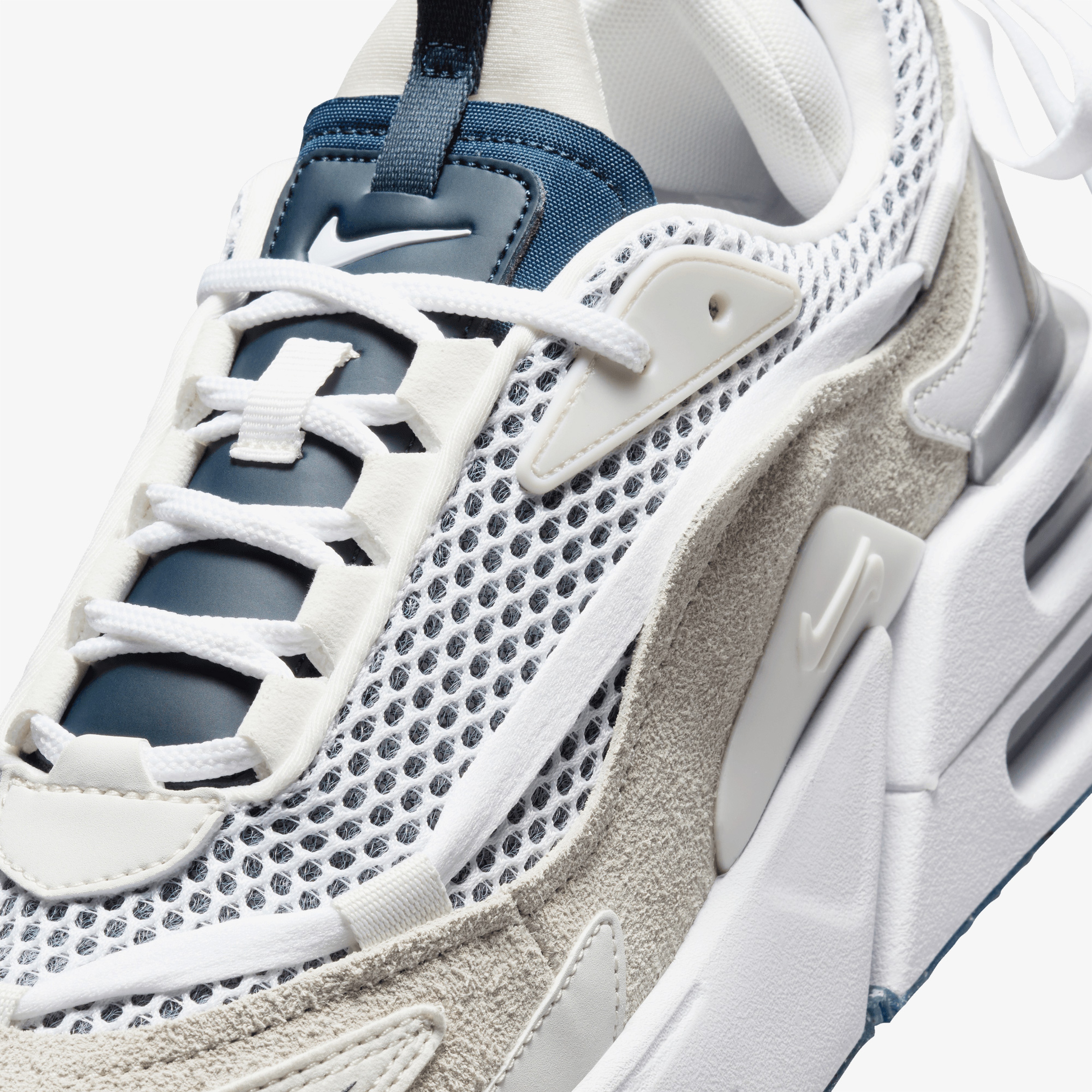 Nike W Air Max Furyosa Kadın Beyaz Spor Ayakkabı