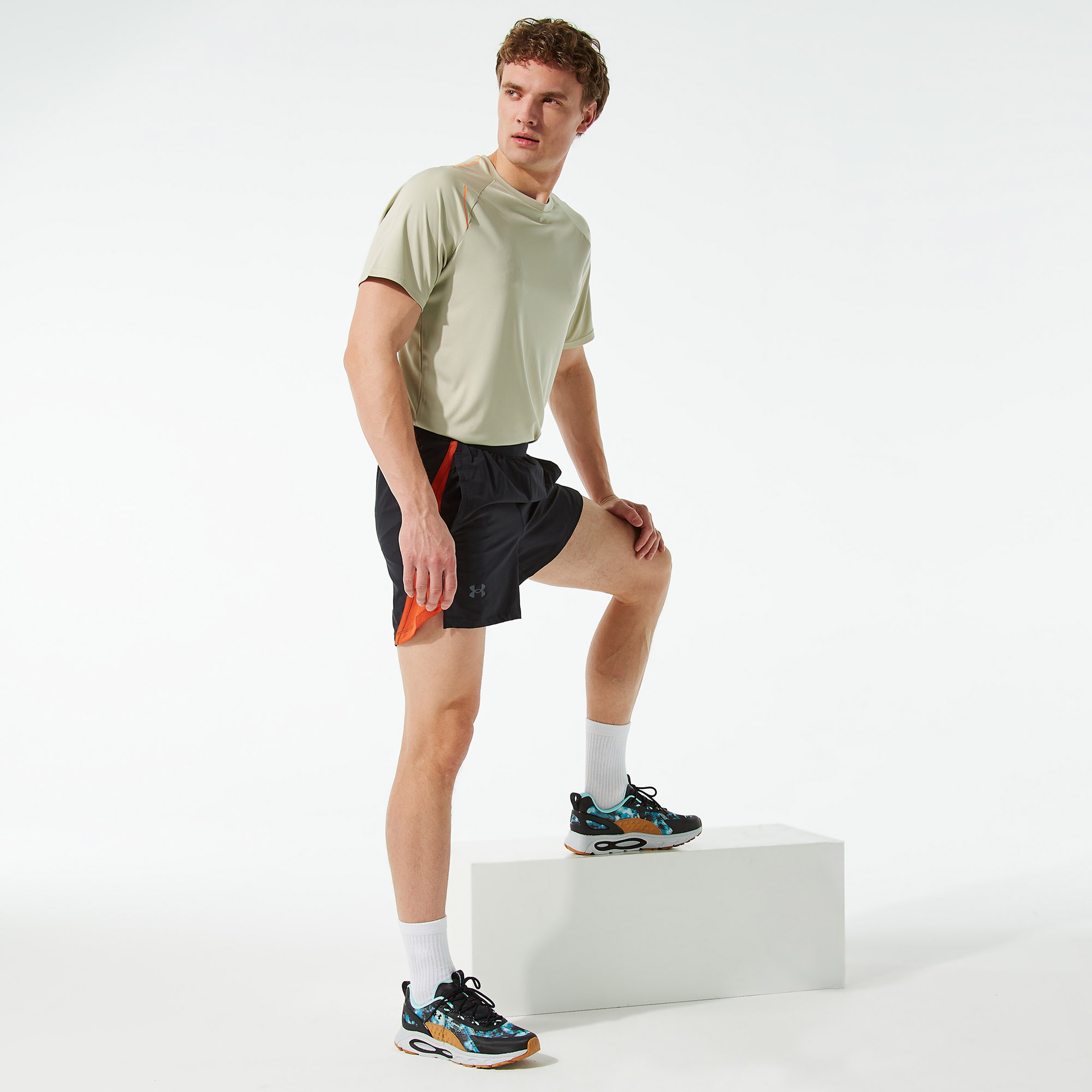 Under Armour Launch 5 İnç Erkek Siyah Şort