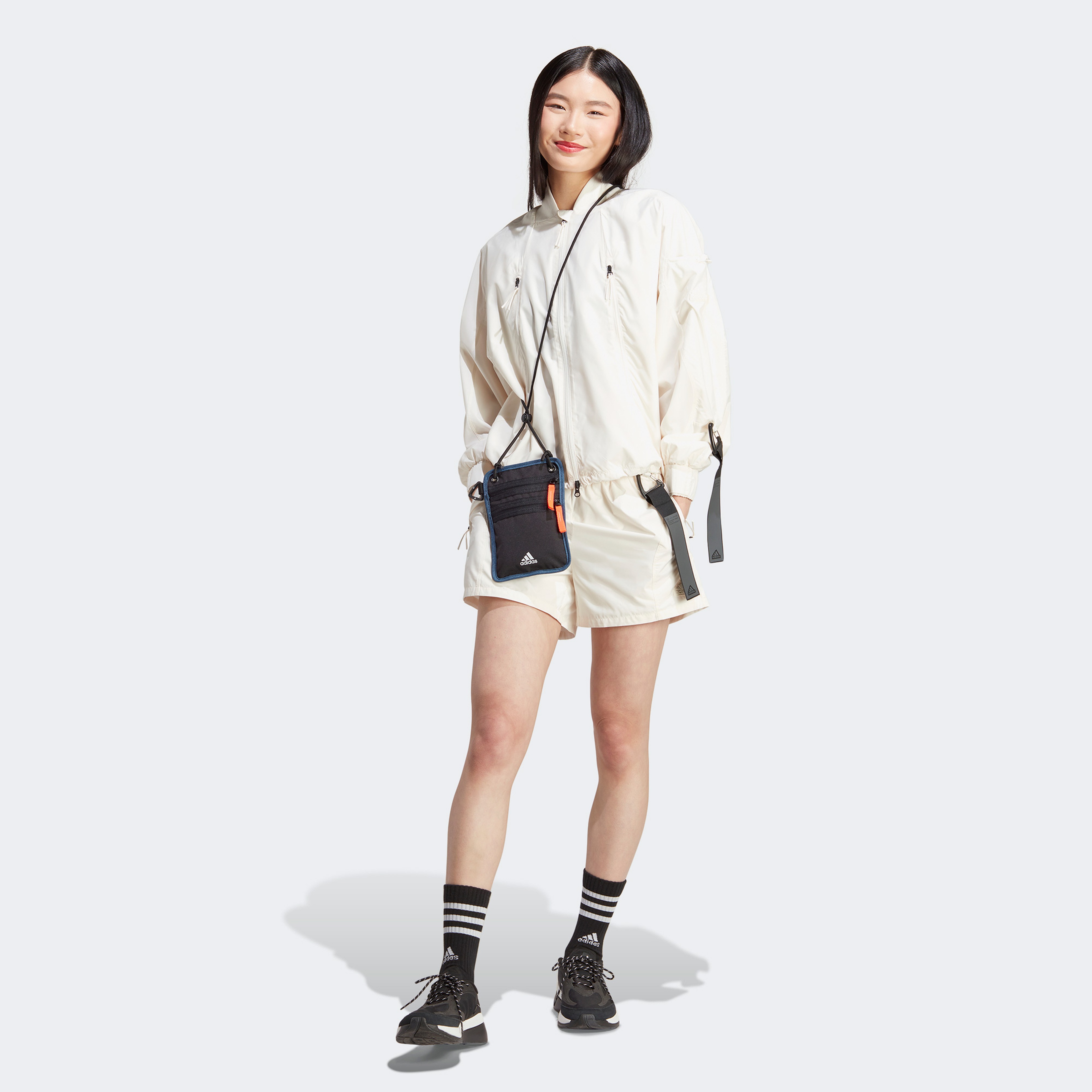 adidas Essential Kadın Beyaz Şort