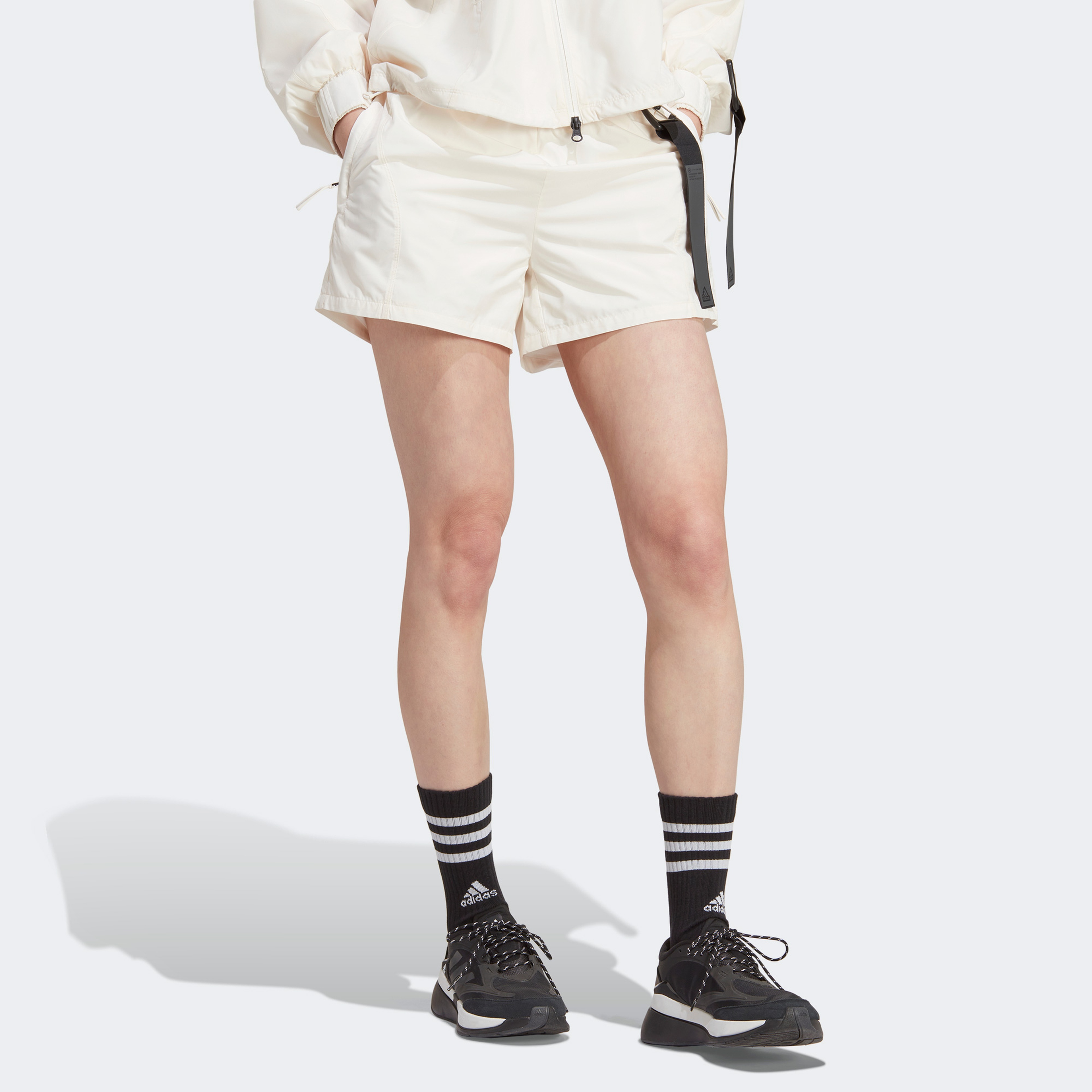 adidas Essential Kadın Beyaz Şort