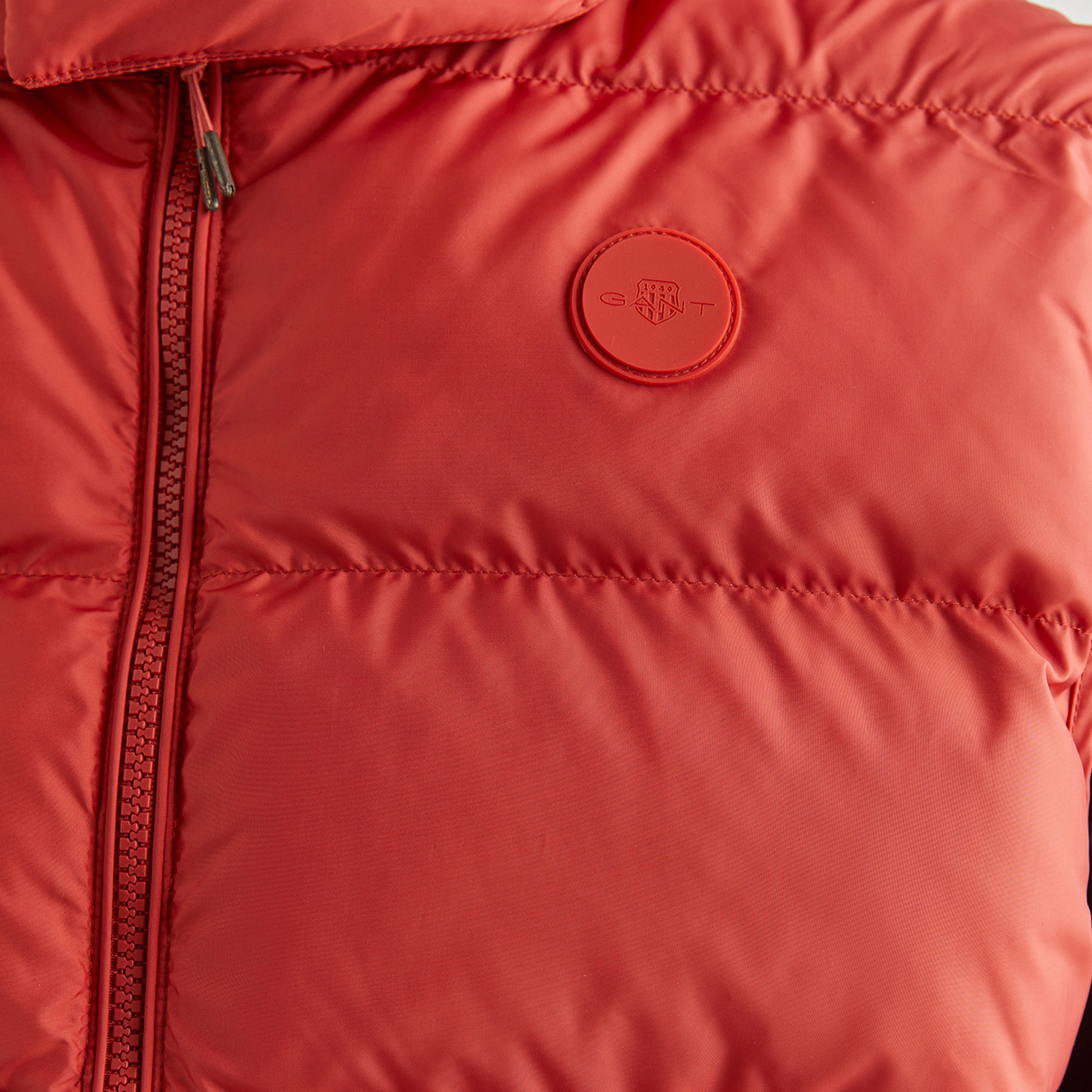 GANT Erkek Kırmızı Kapüşonlu Yelek