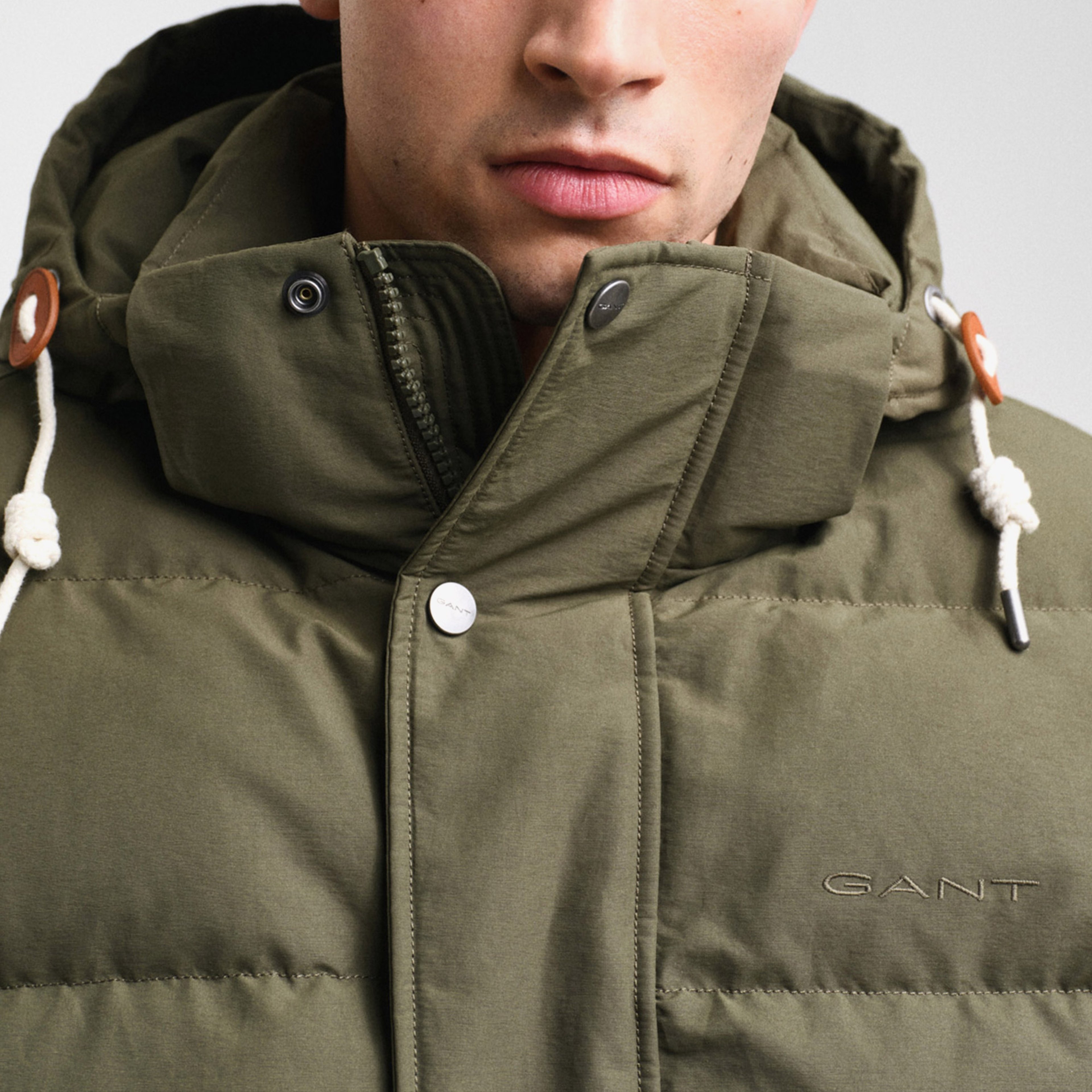 Gant Erkek Yeşil Kapüşonlu Kaz Tüyü Mont