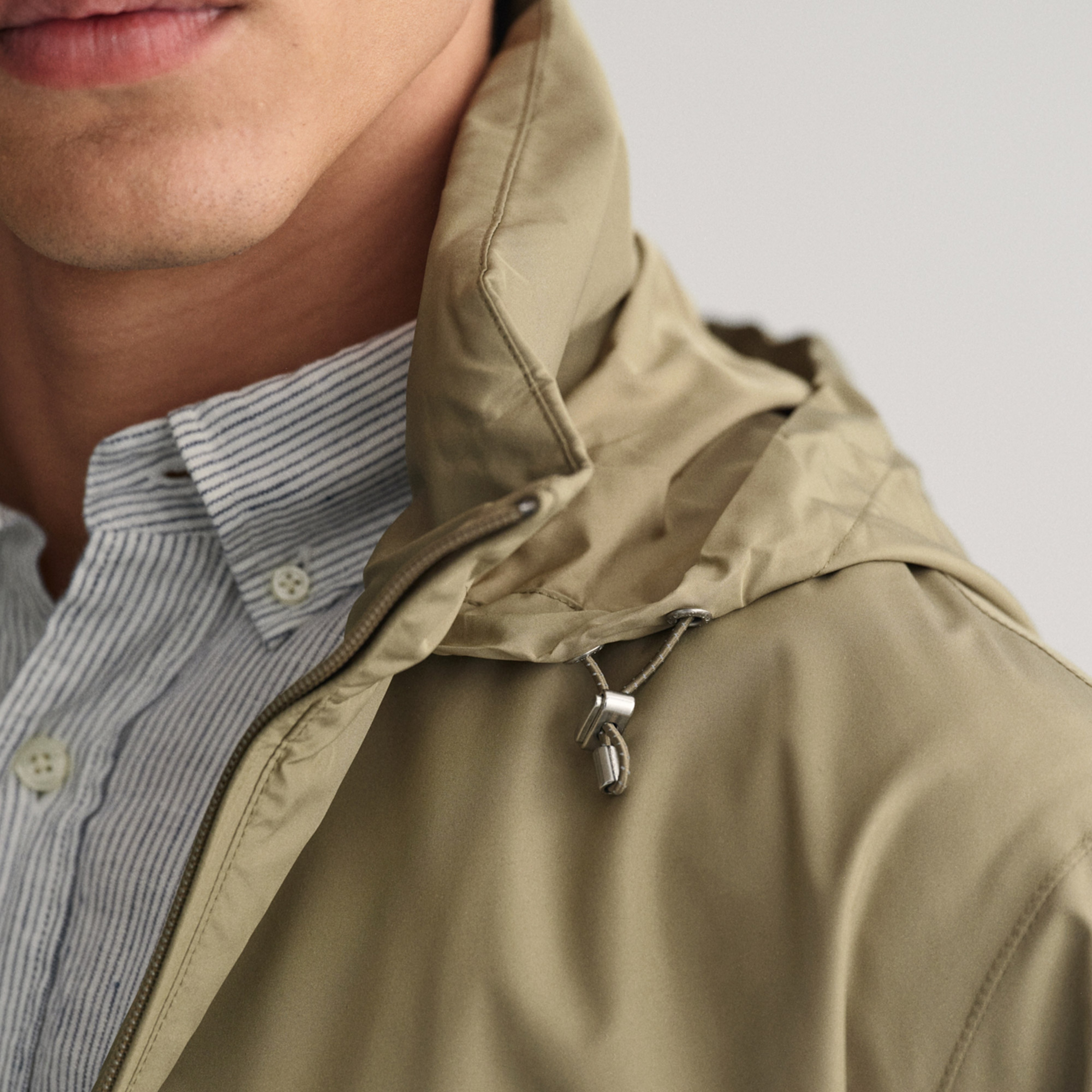 GANT Erkek Yeşil Kapüşonlu Rüzgarlık