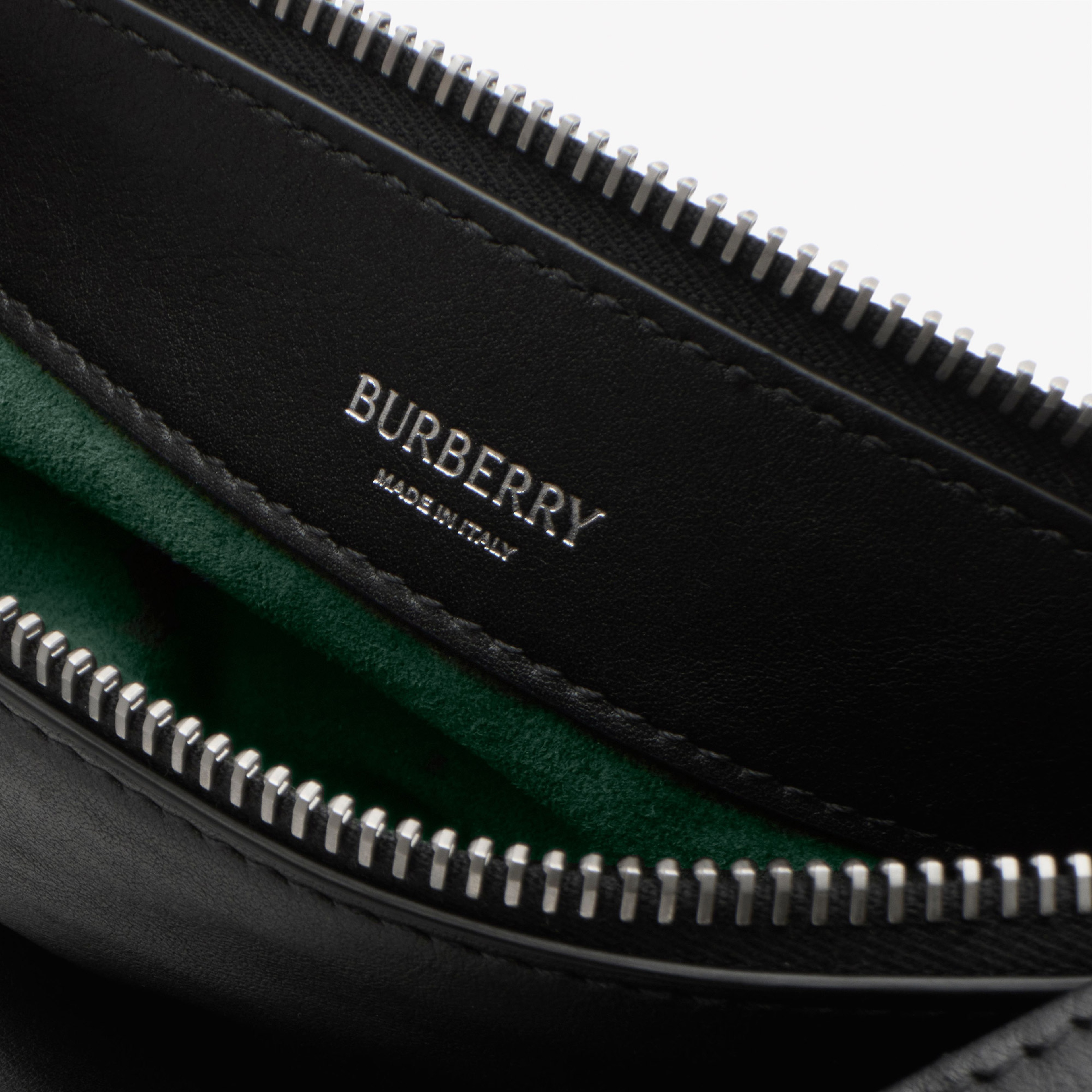 Burberry Kadın Siyah Çanta