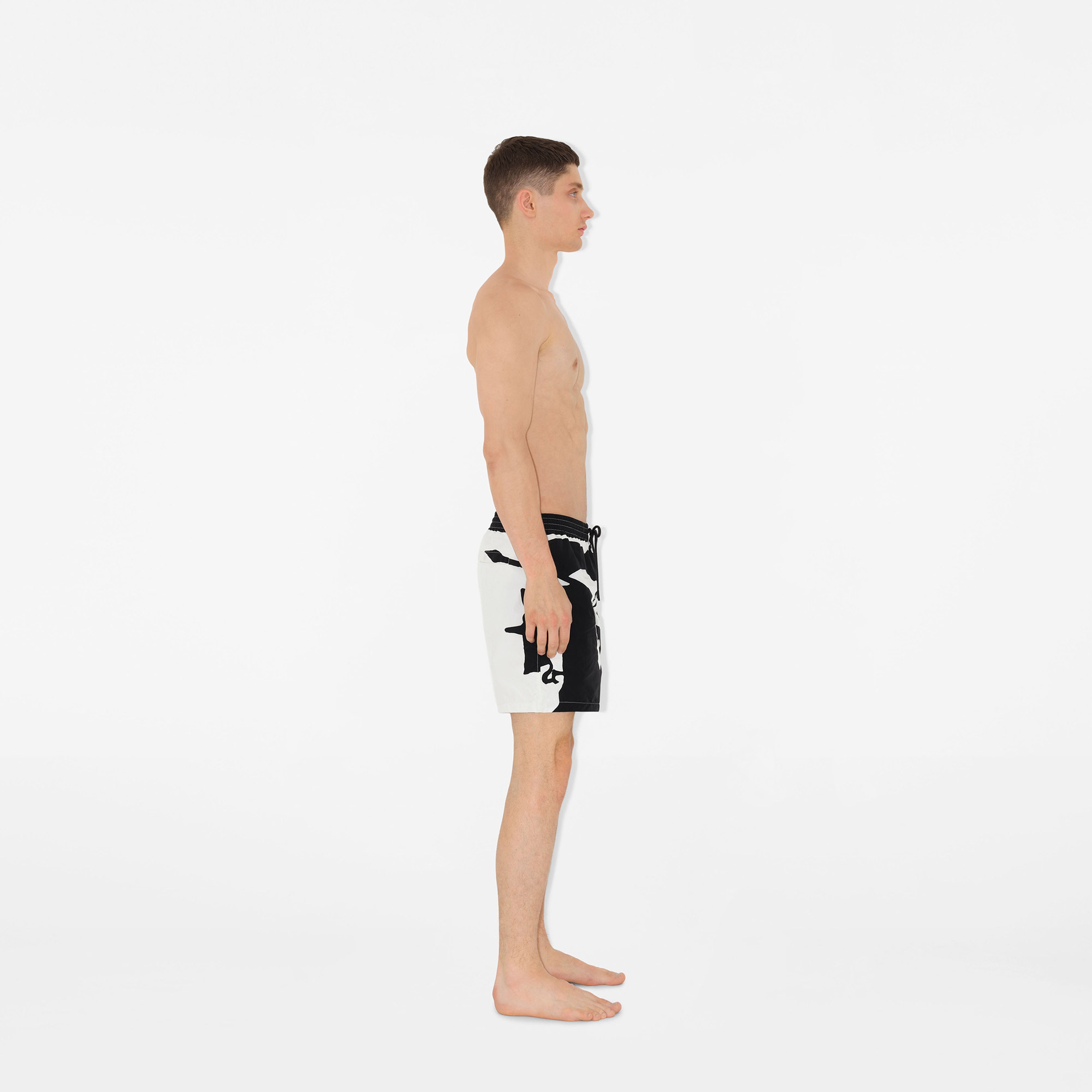 Burberry Erkek Siyah Şort