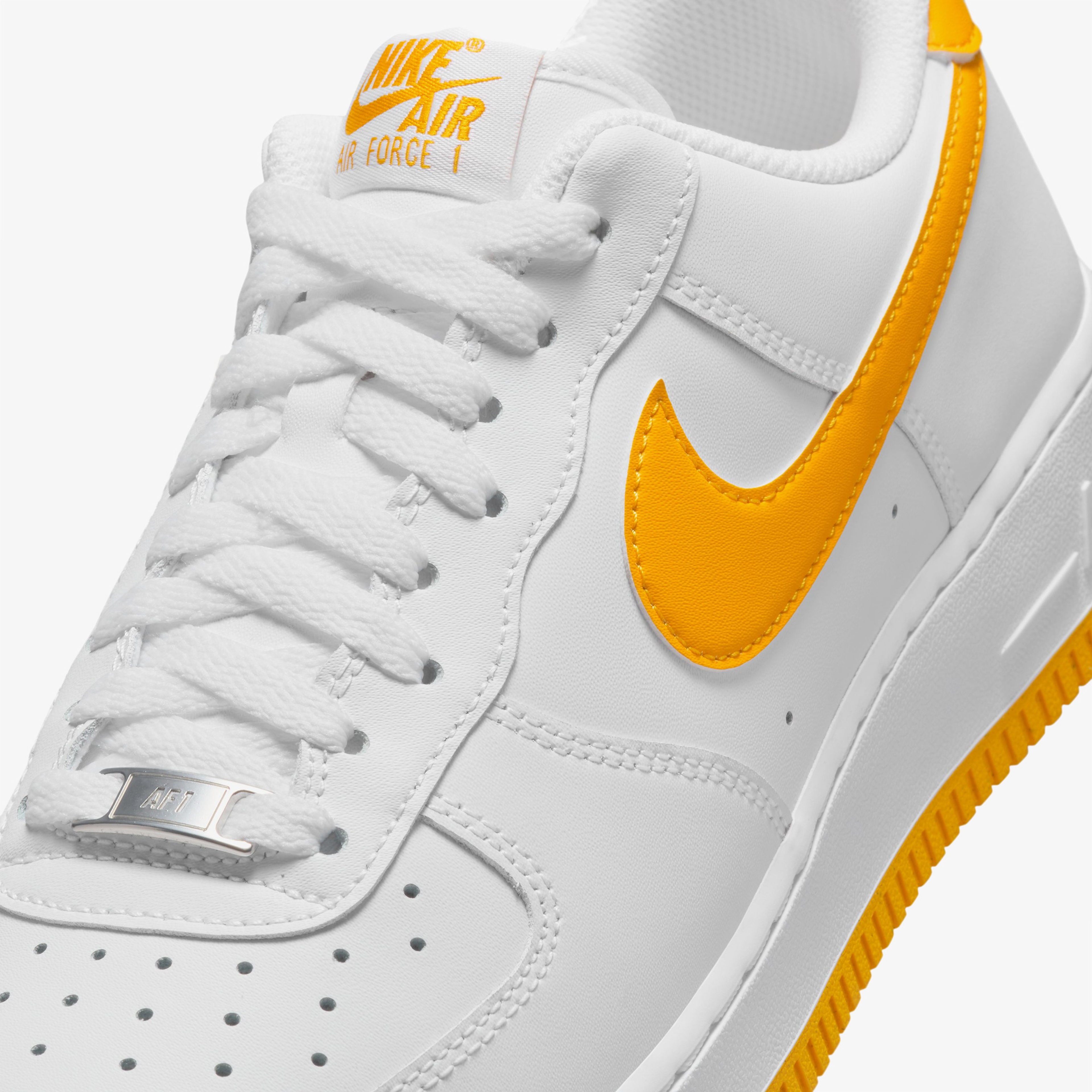 Nike Air Force 1 '07 Erkek Beyaz Sneaker