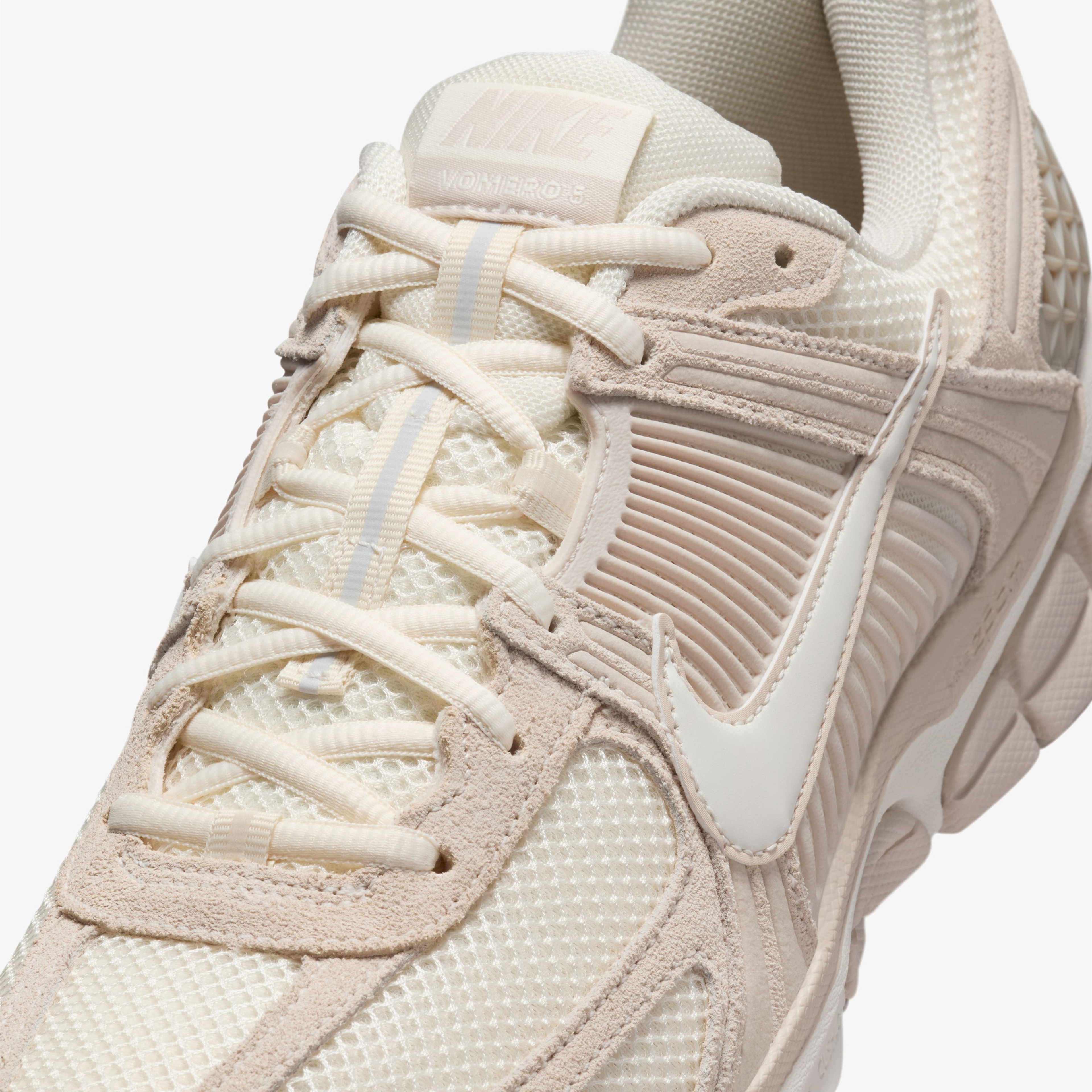 Nike Zoom Vomero 5 Erkek Beyaz Sneaker