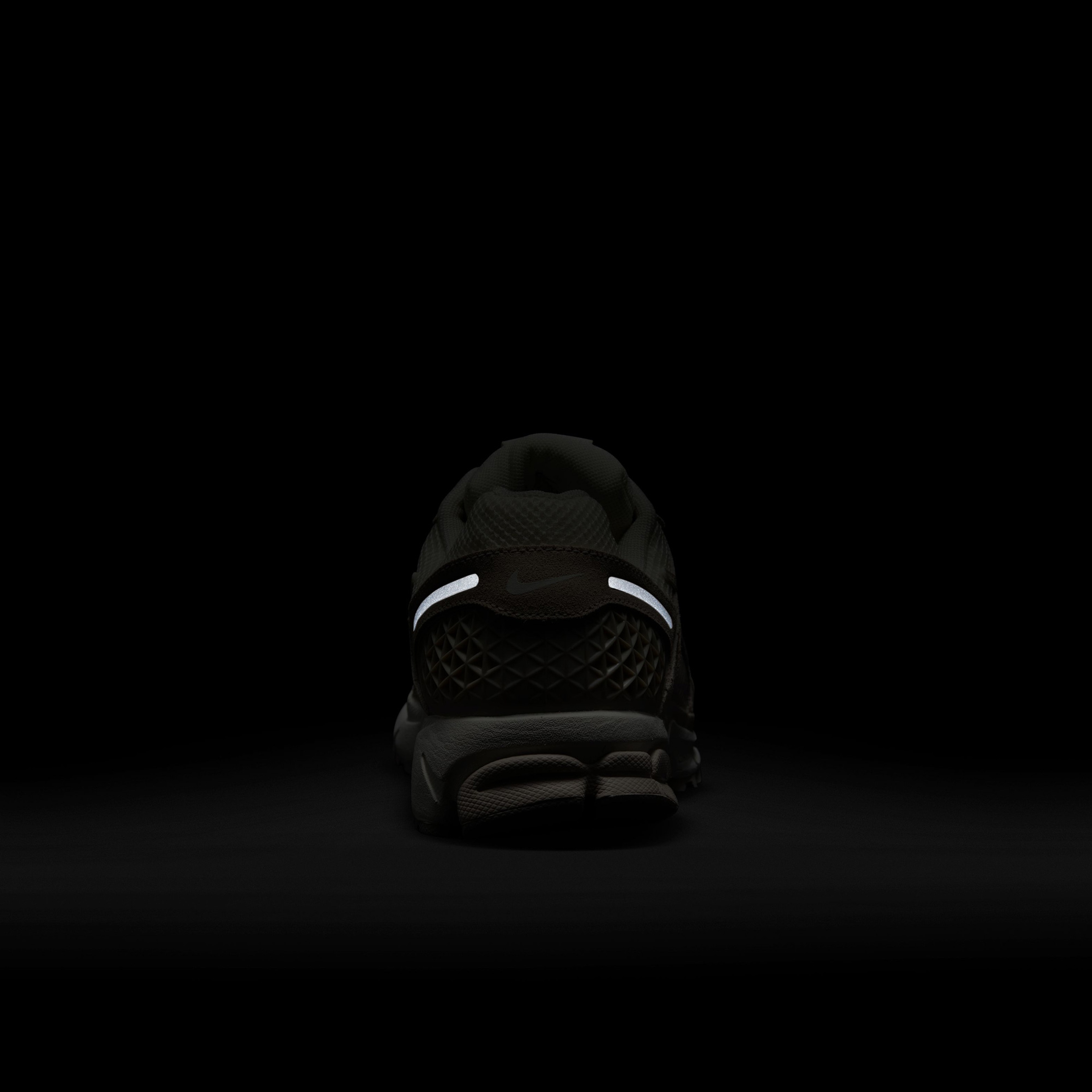 Nike Zoom Vomero 5 Erkek Beyaz Sneaker