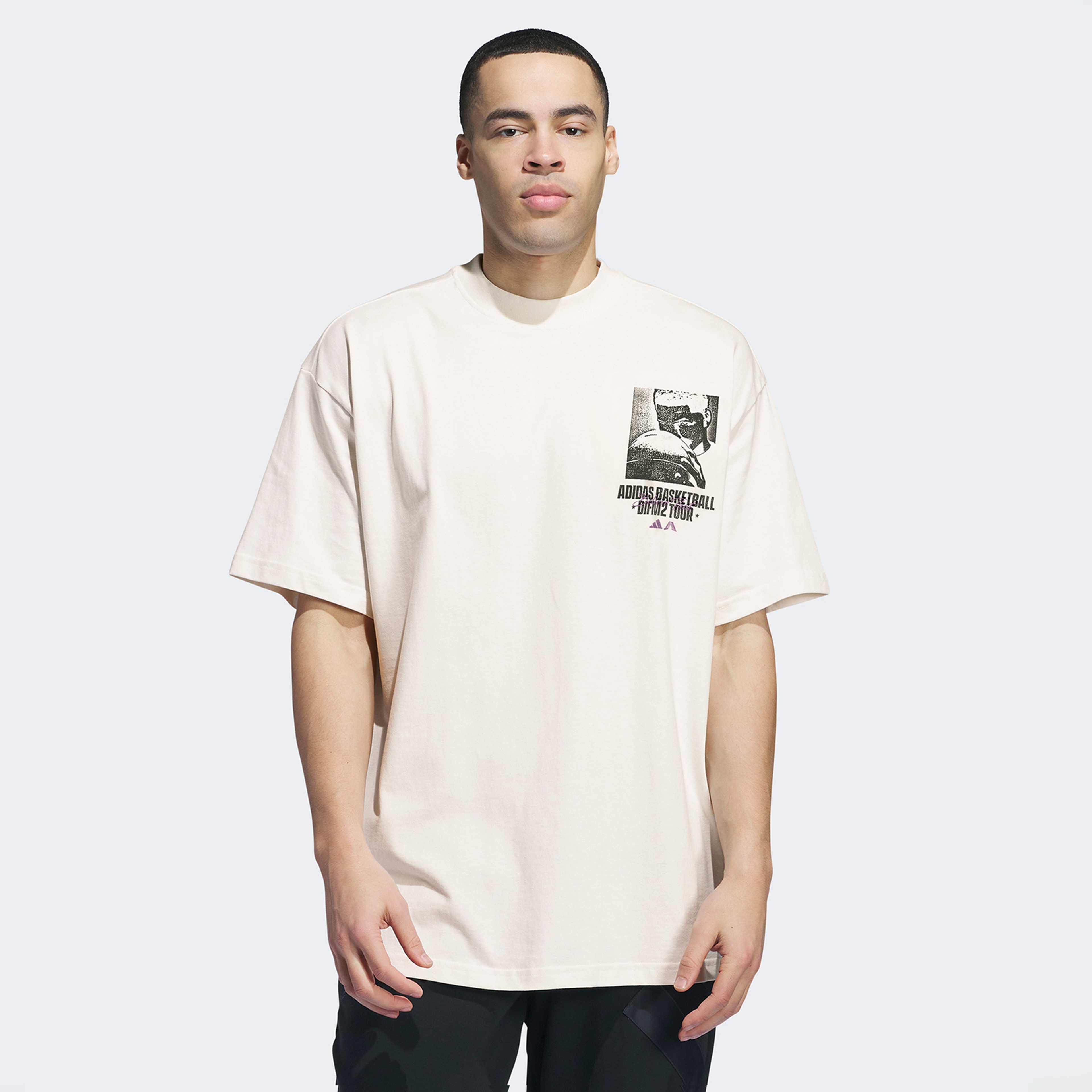adidas A.E. Graphic Erkek Beyaz T-Shirt