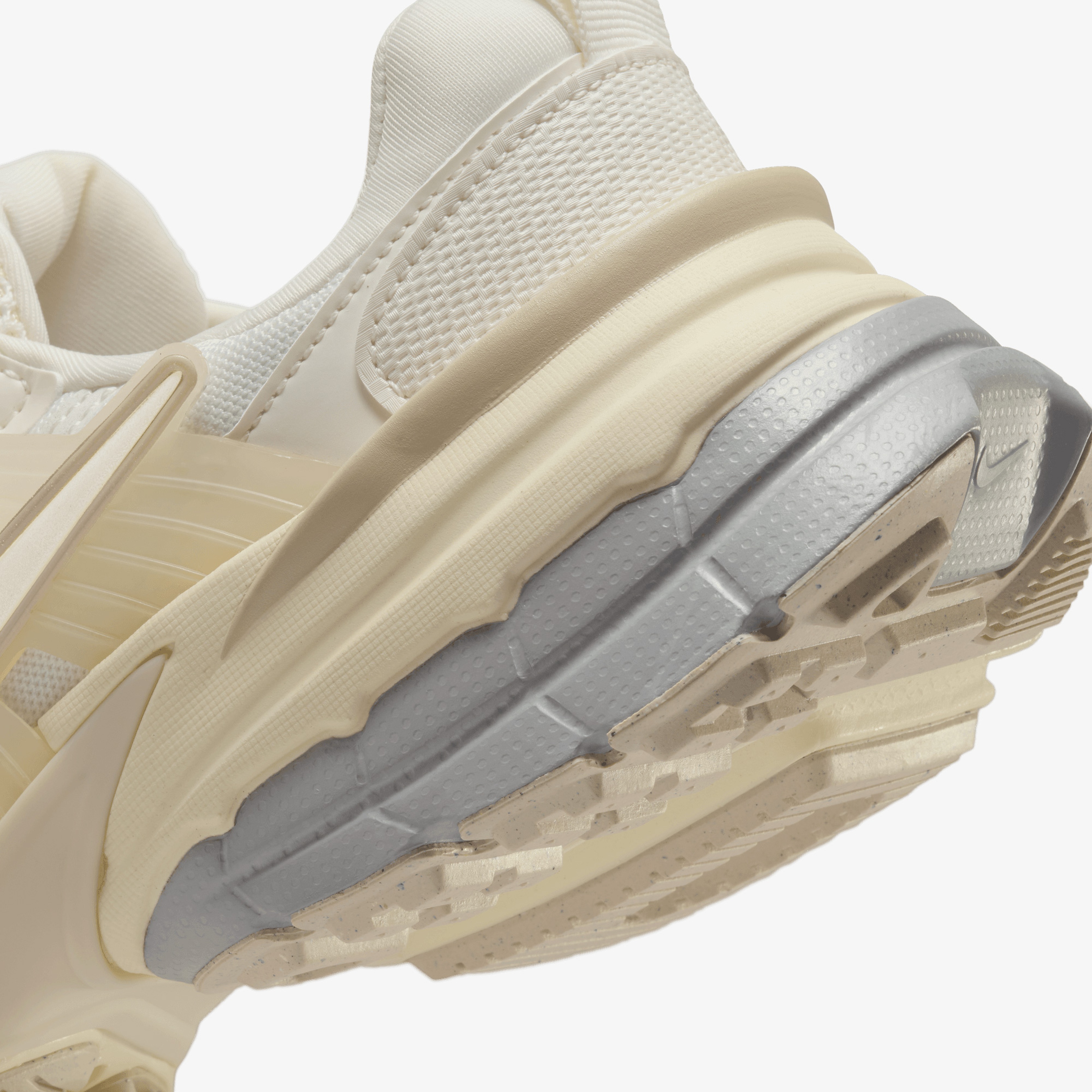 Nike V2K Run Kadın Krem Spor Ayakkabı