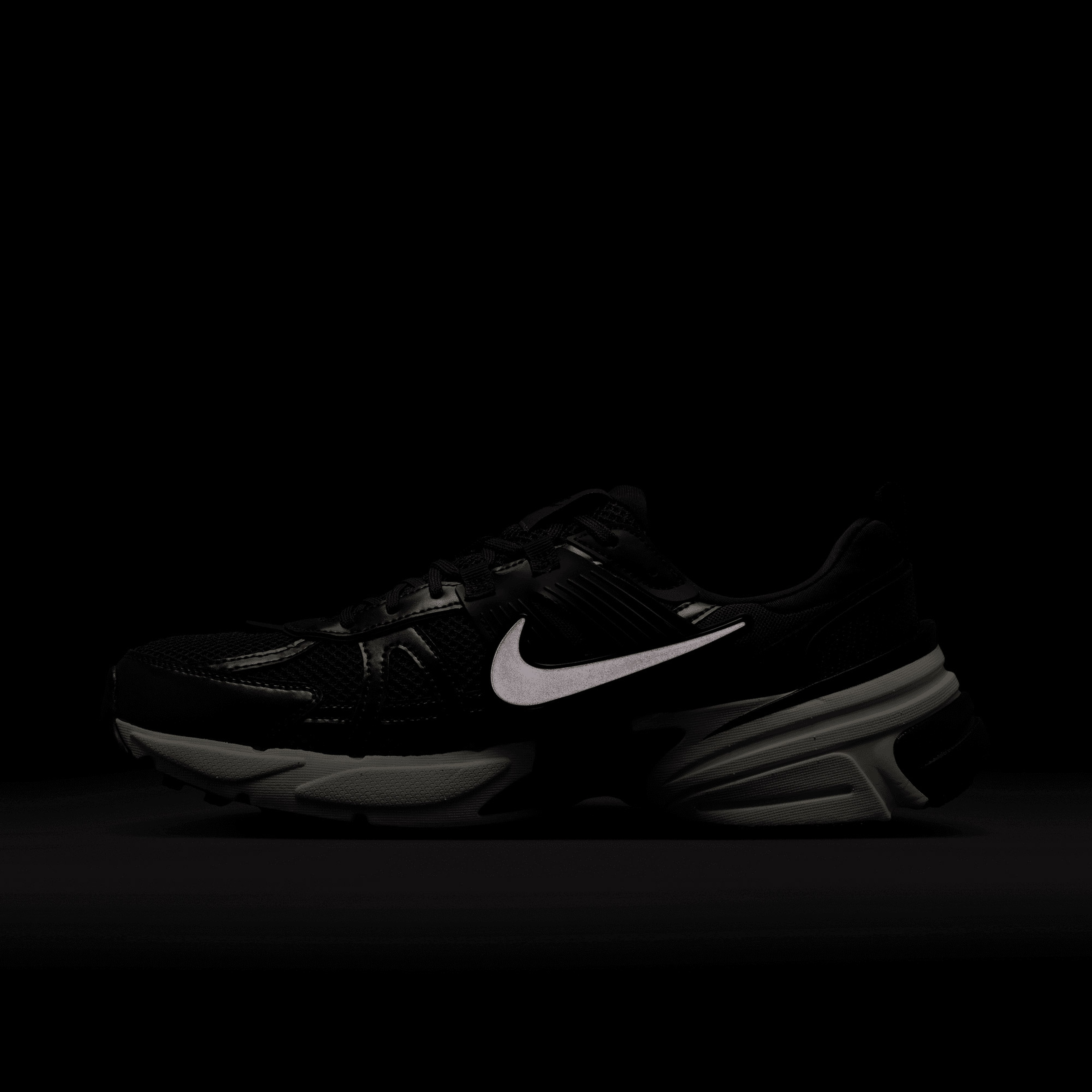 Nike V2K Run Erkek Kahverengi Spor Ayakkabı