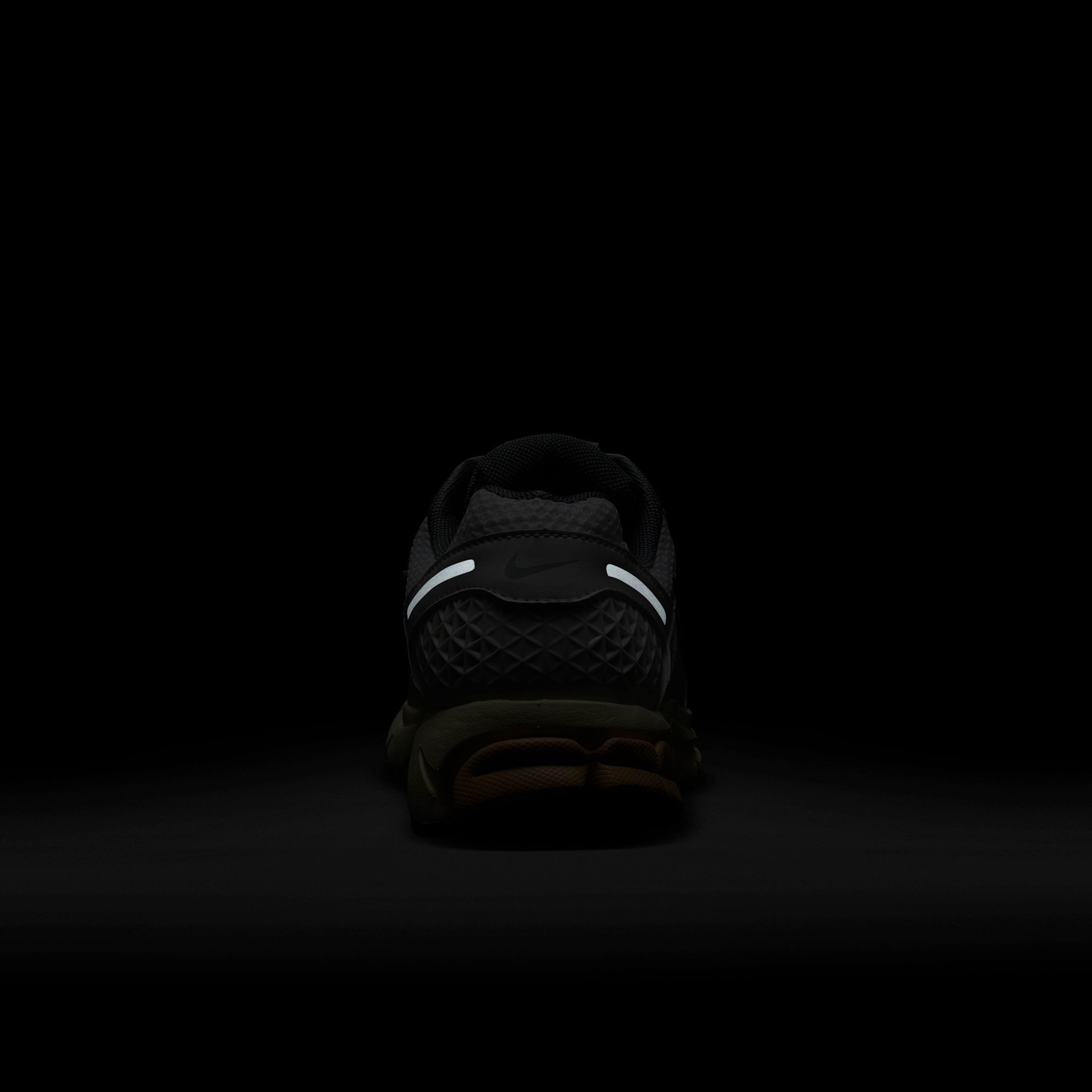 Nike Zoom Vomero 5 Kadın Beyaz Sneaker