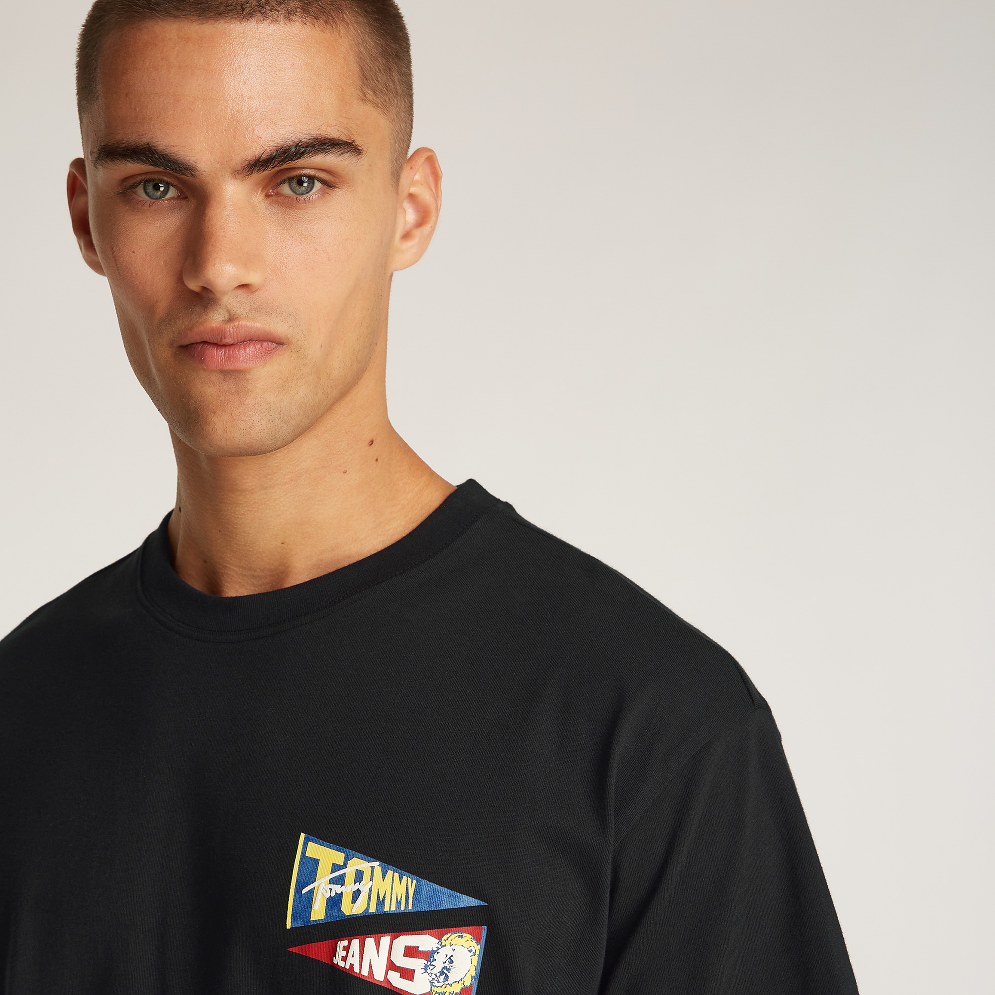 Tommy Hilfiger Tjm Rlx Uni Flag Tiger Erkek Siyah T-Shirt