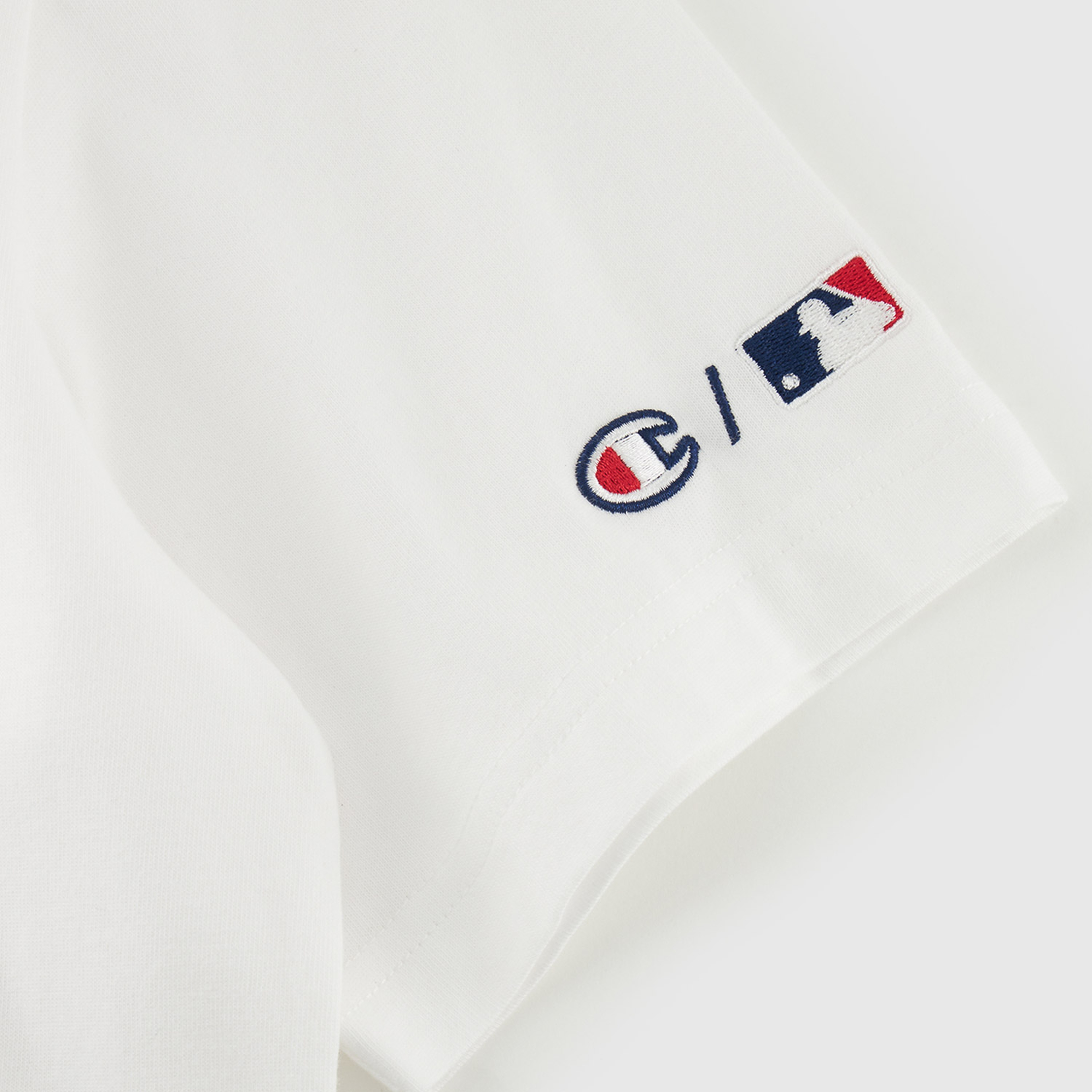 Champion Crewneck Erkek Beyaz T-Shirt
