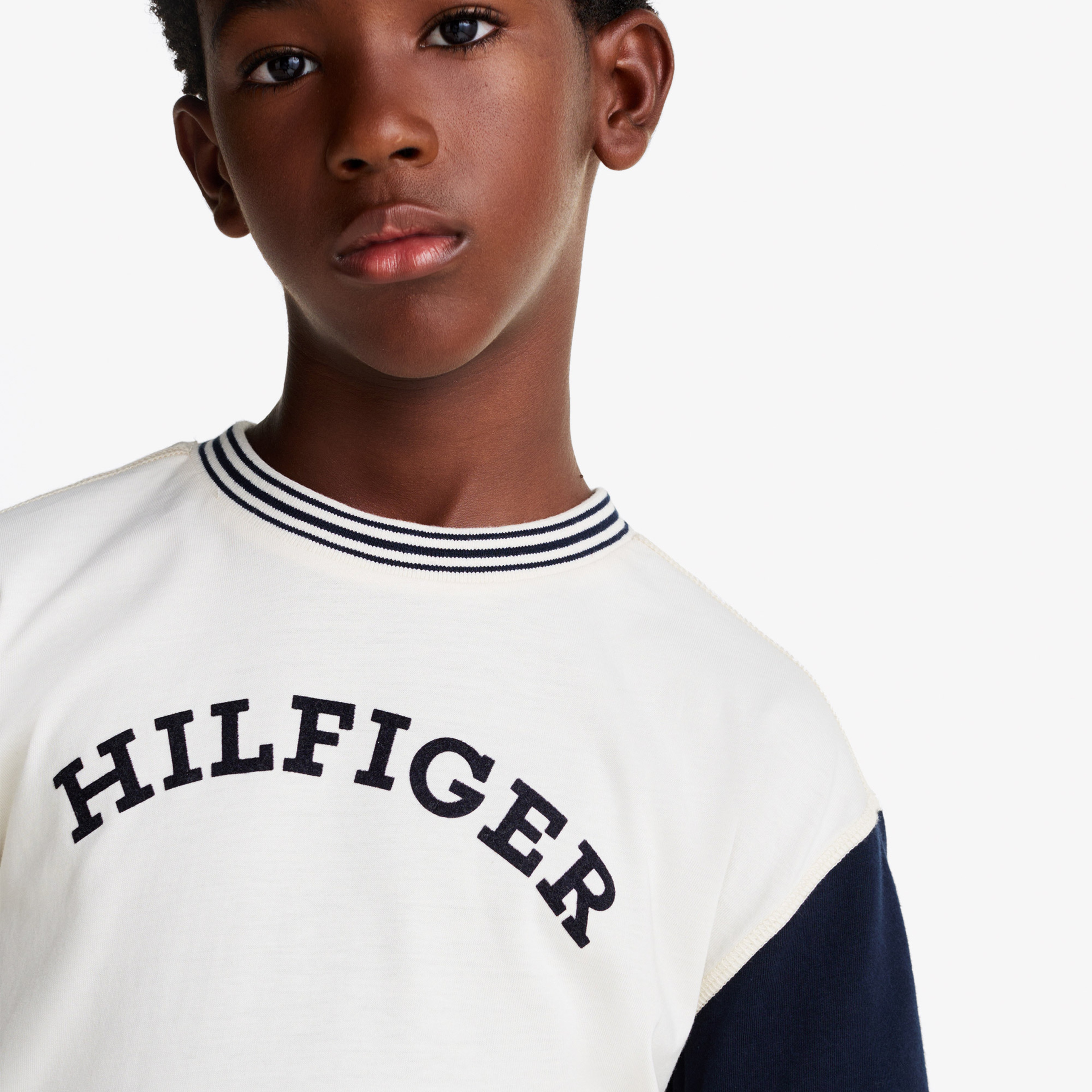 Tommy Hilfiger Monotype Flock Graphic Ss Çocuk Bej T-Shirt