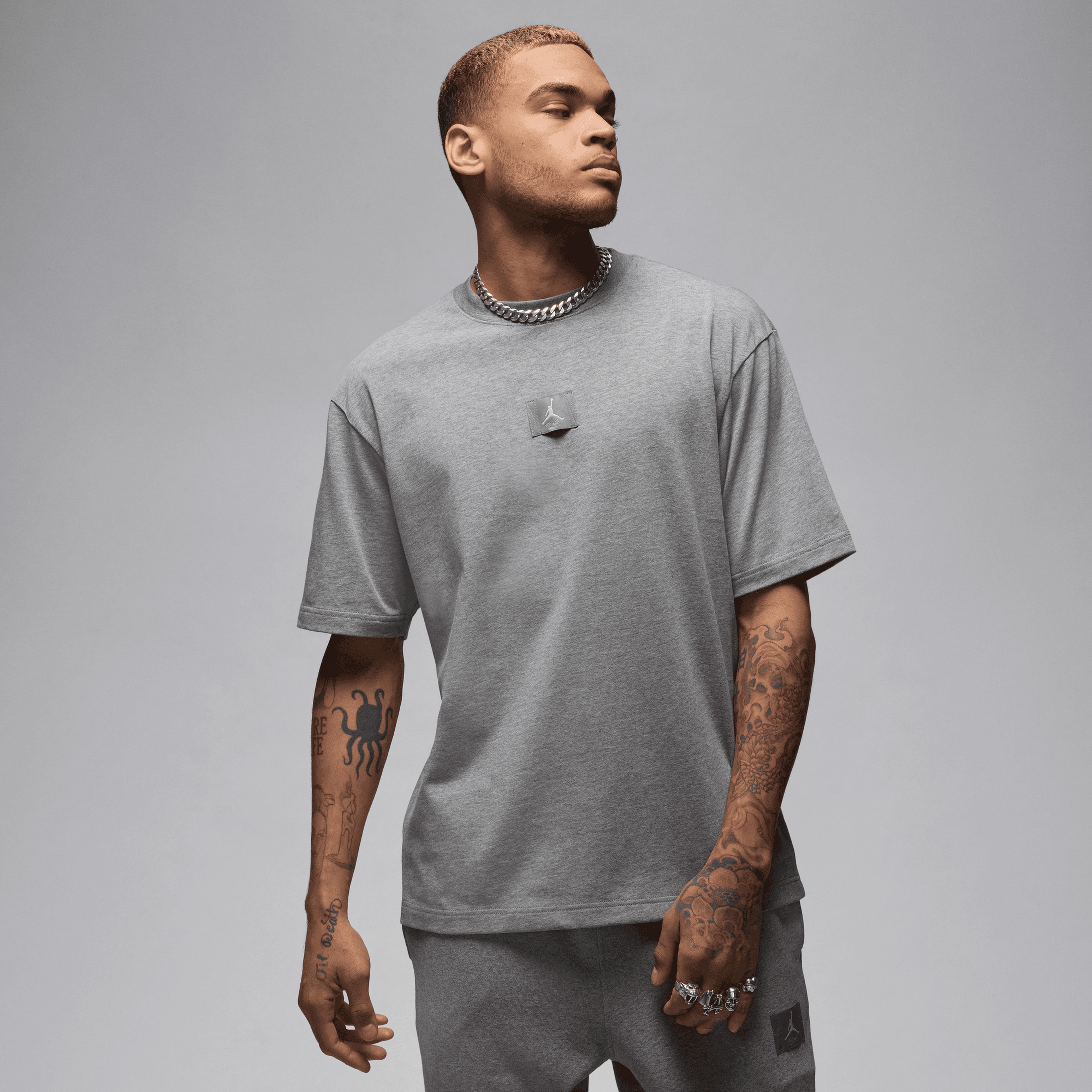 Jordan Flight Essentials Erkek Gri T-Shirt