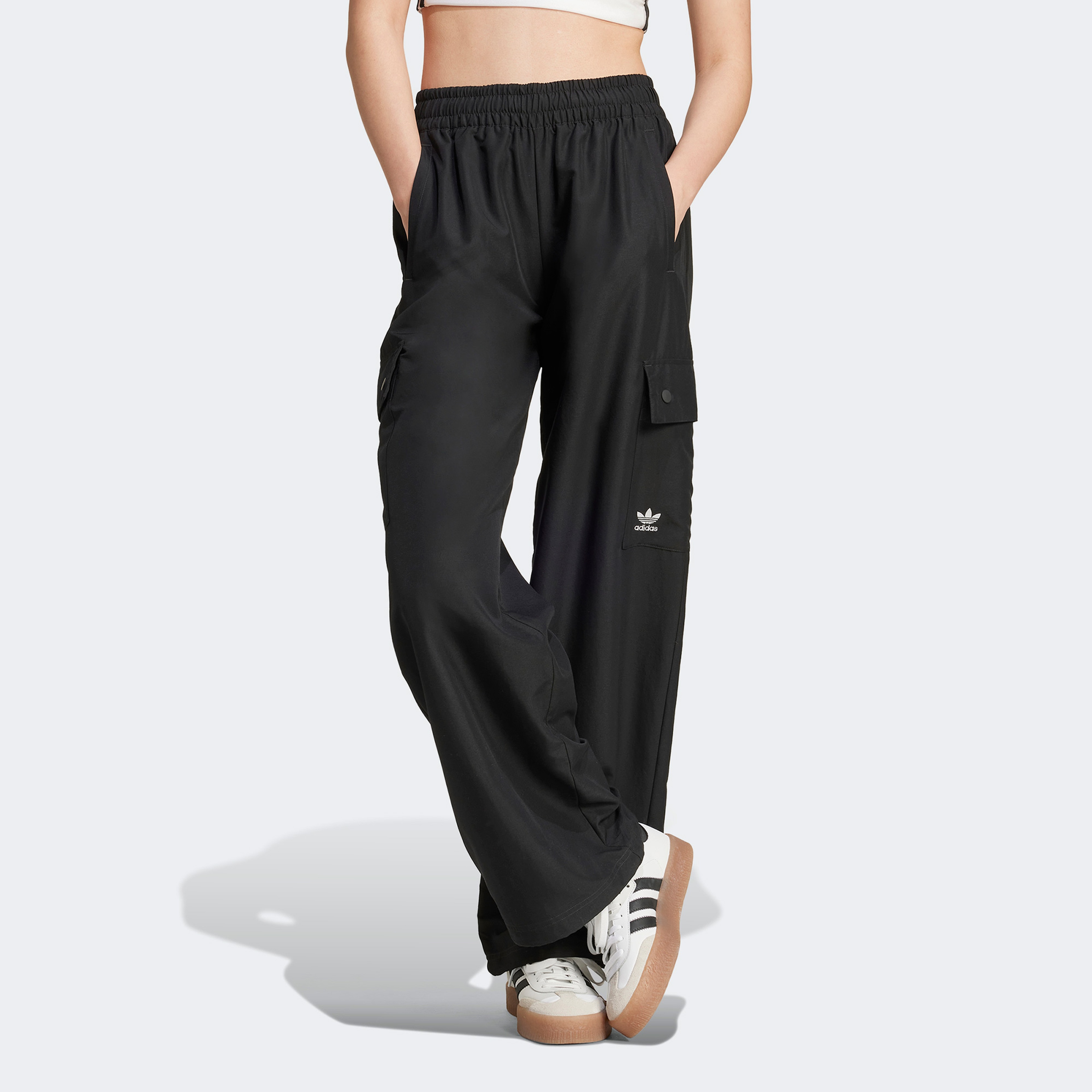 adidas Essentials Woven Kadın Kargo Siyah Eşofman AltıSIX9974