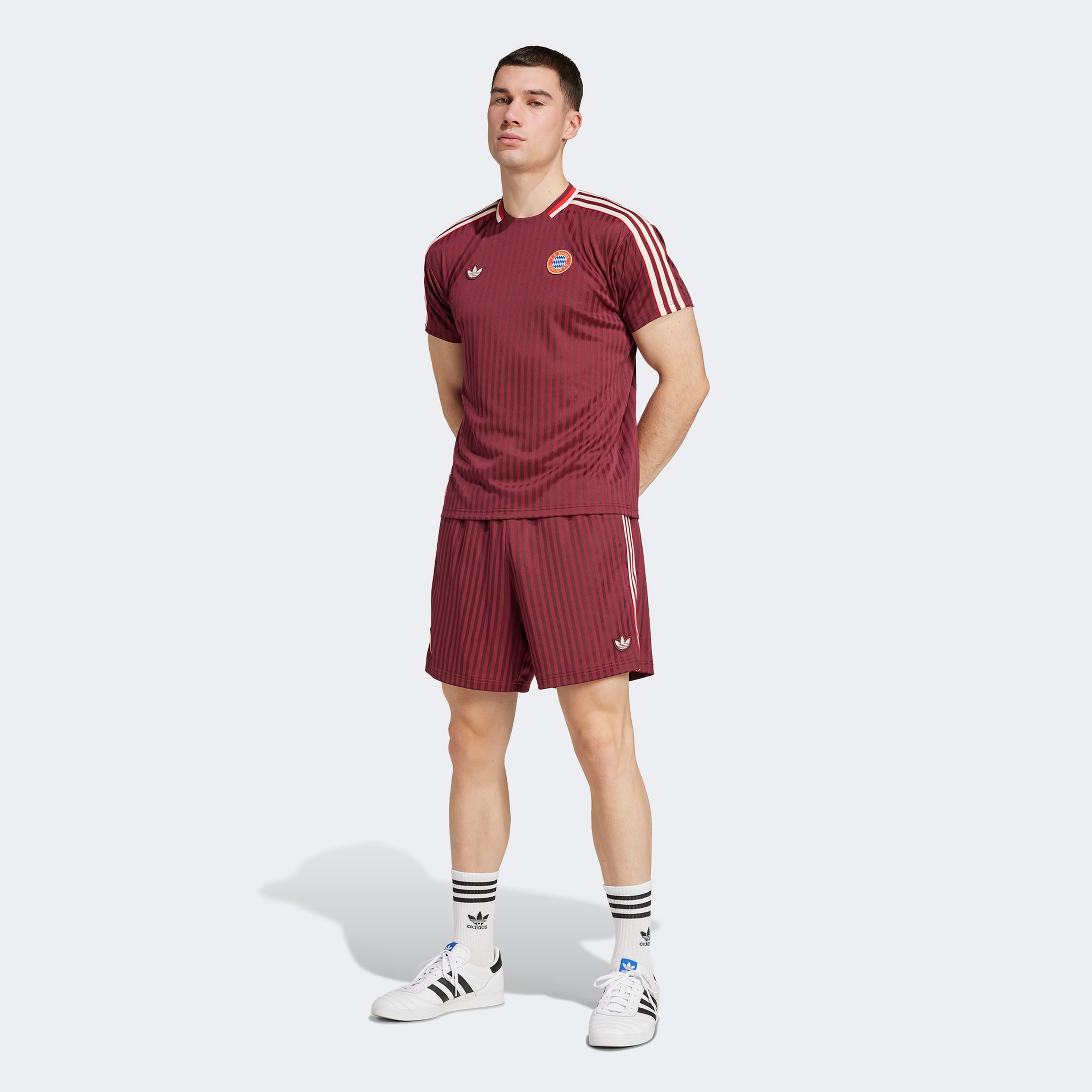 adidas Bayern Munich Erkek Kırmızı Futbol Şortu