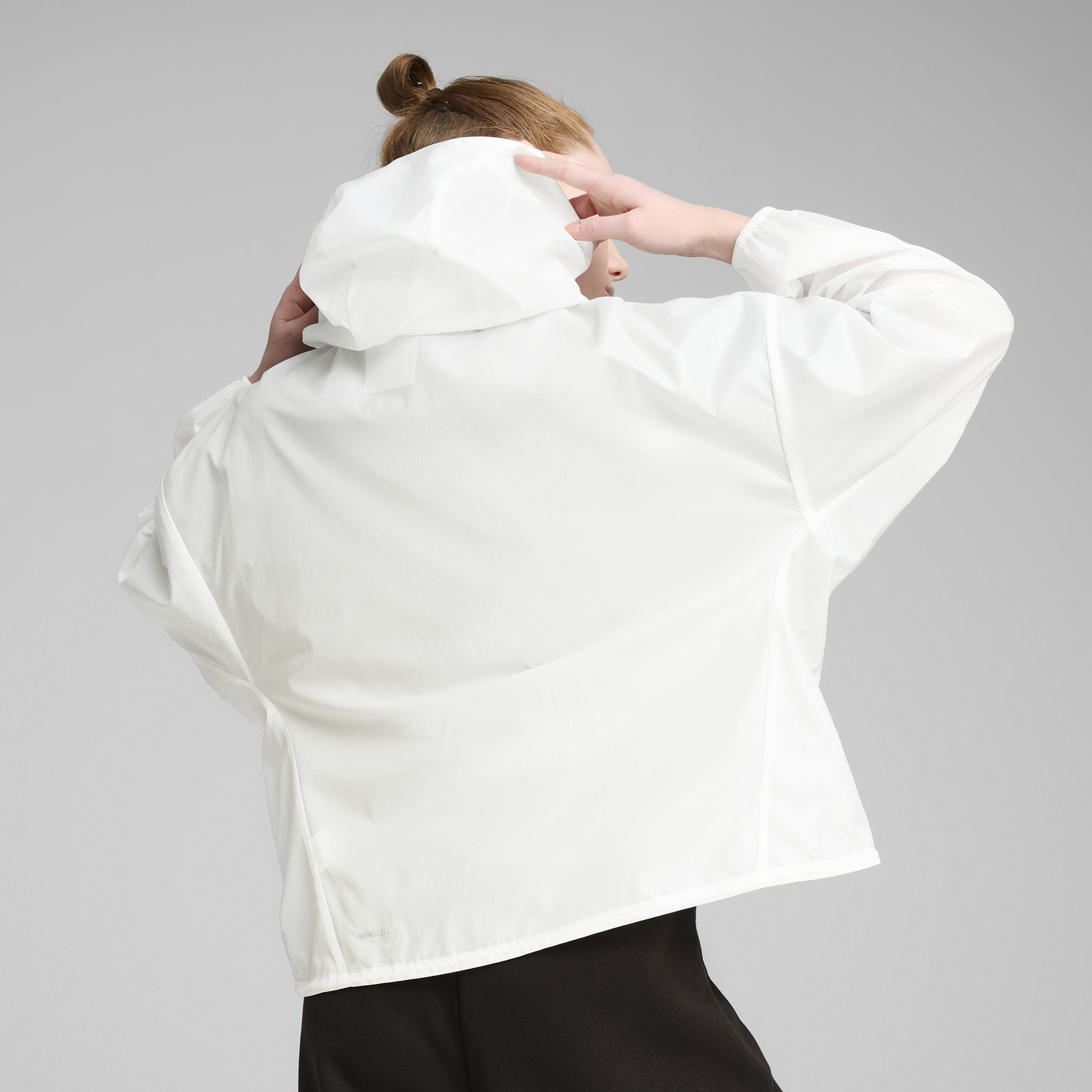 Puma Wardrobe Essentials Oversized Kadın Beyaz Rüzgarlık