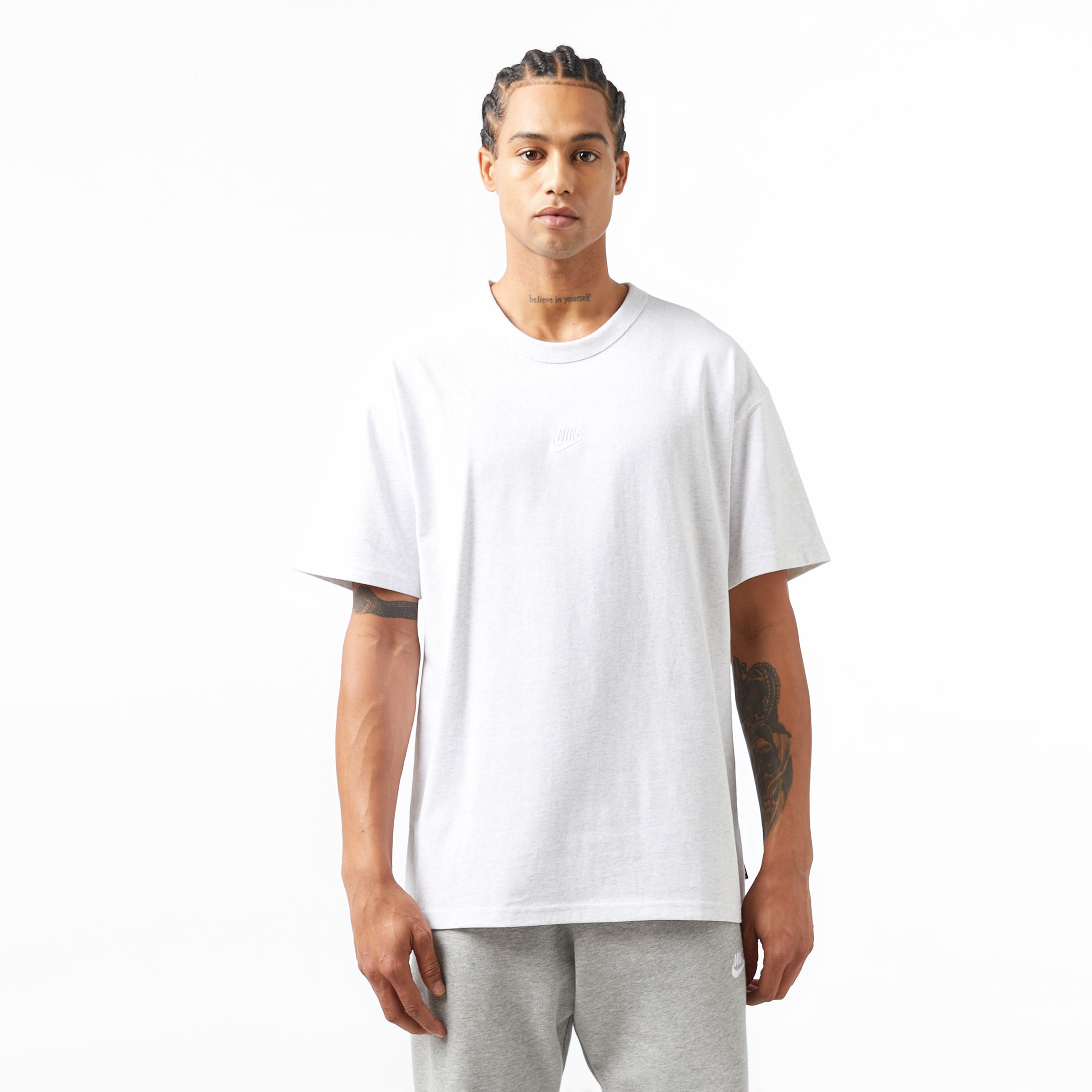 Nike Sportswear Premium Essentials Erkek Beyaz T-Shirt