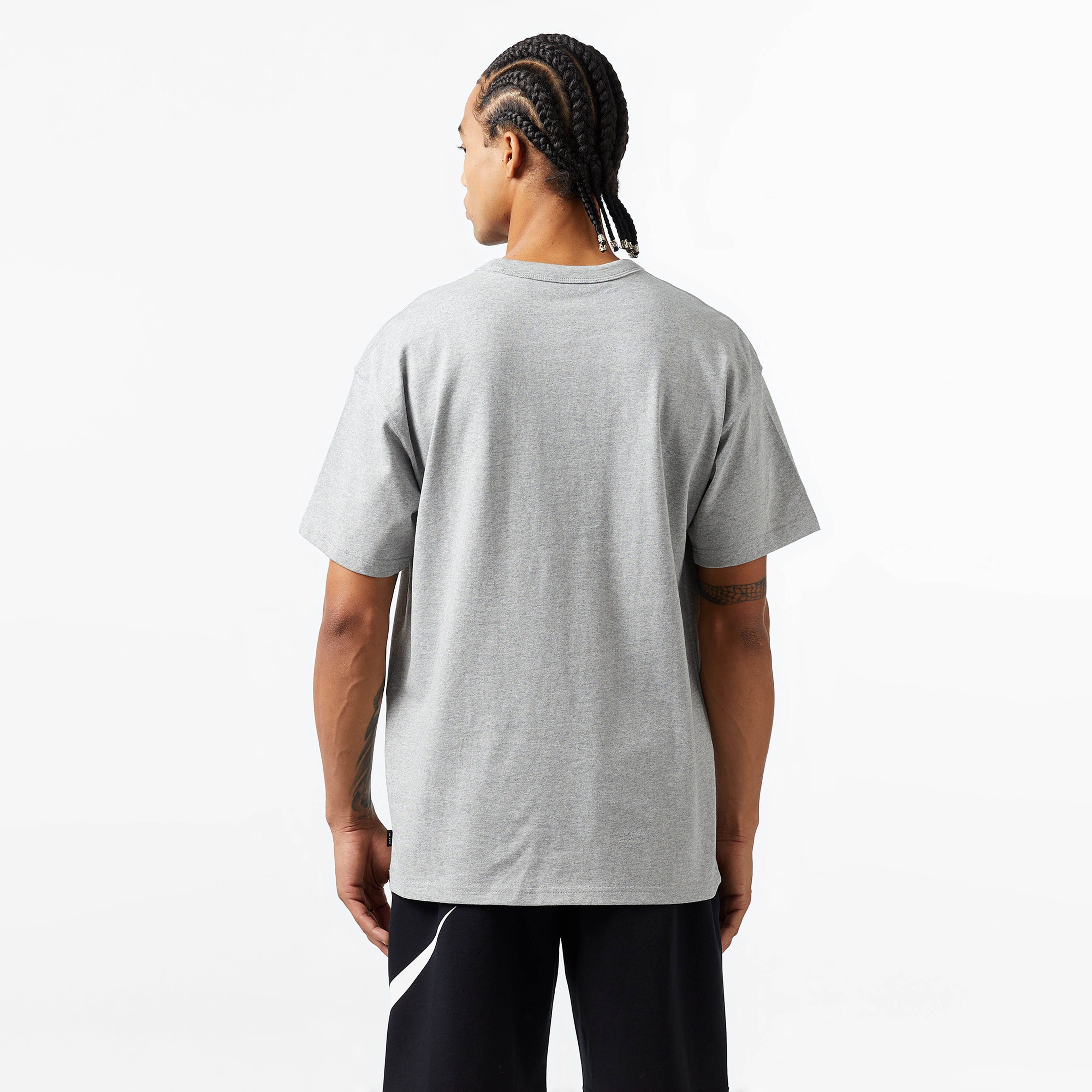 Nike Sportswear Premium Essentials Erkek Gri T-Shirt