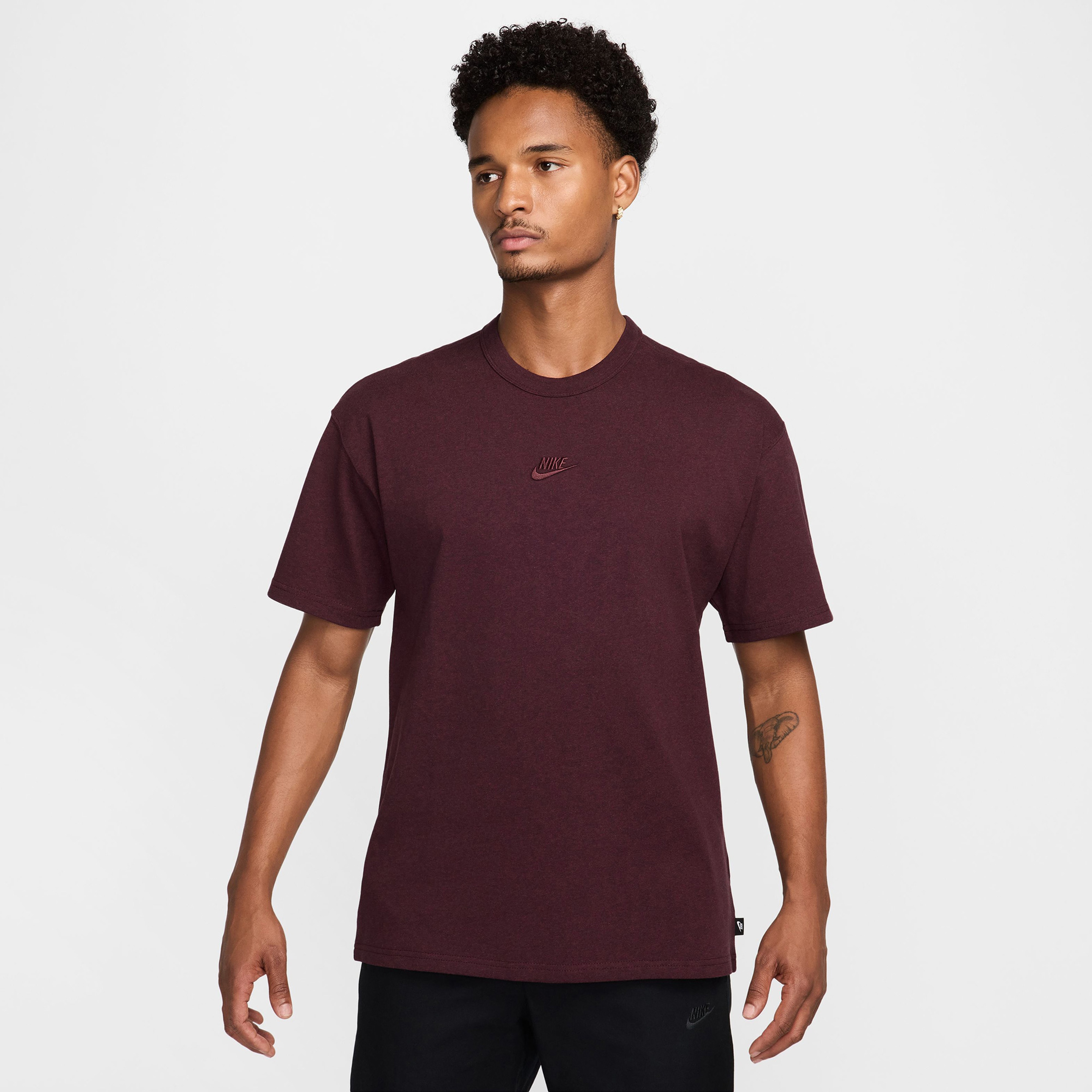 Nike Sportswear Premium Essentials Erkek Kırmızı T-Shirt