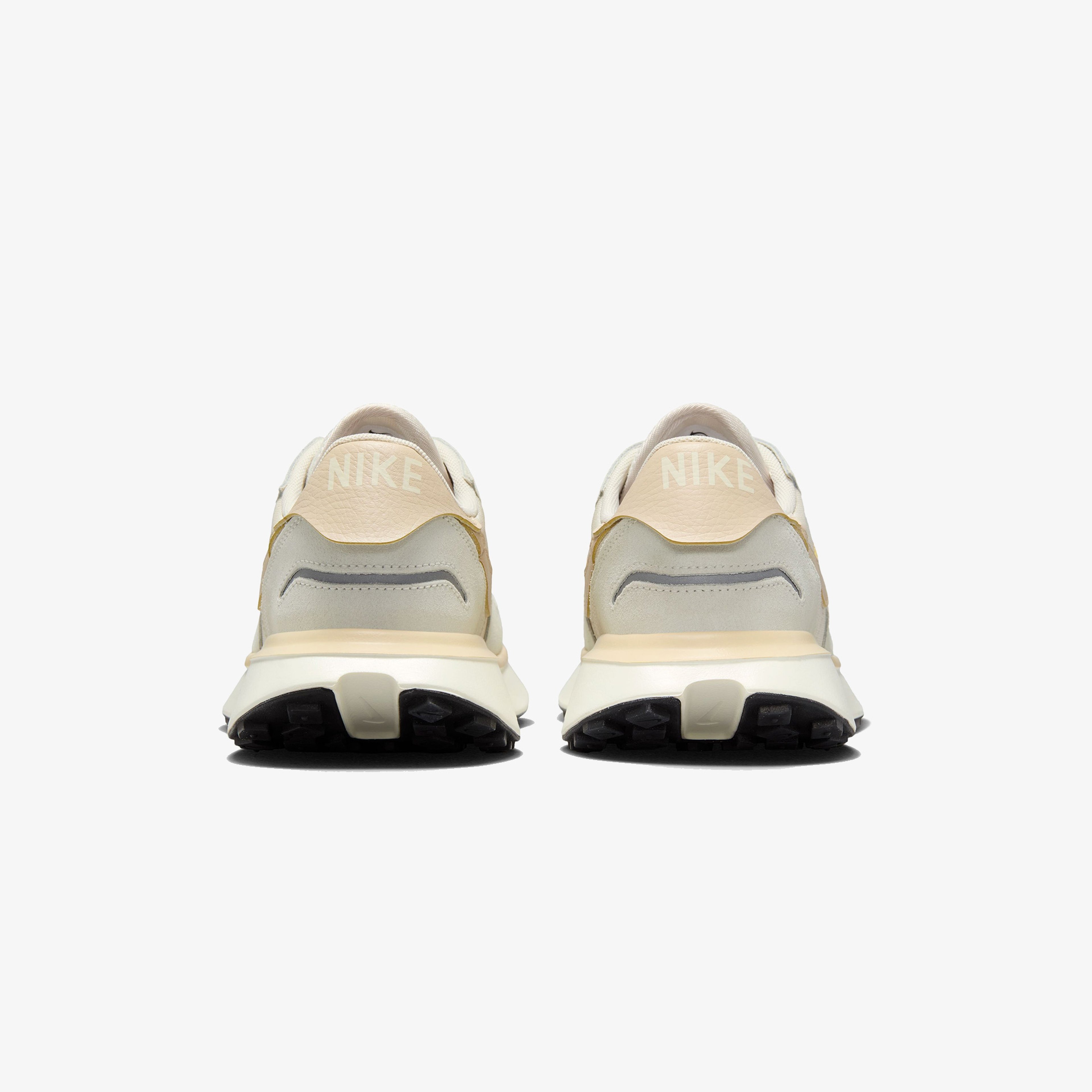 Nike Phoenix Waffle Kadın Beyaz Sneaker